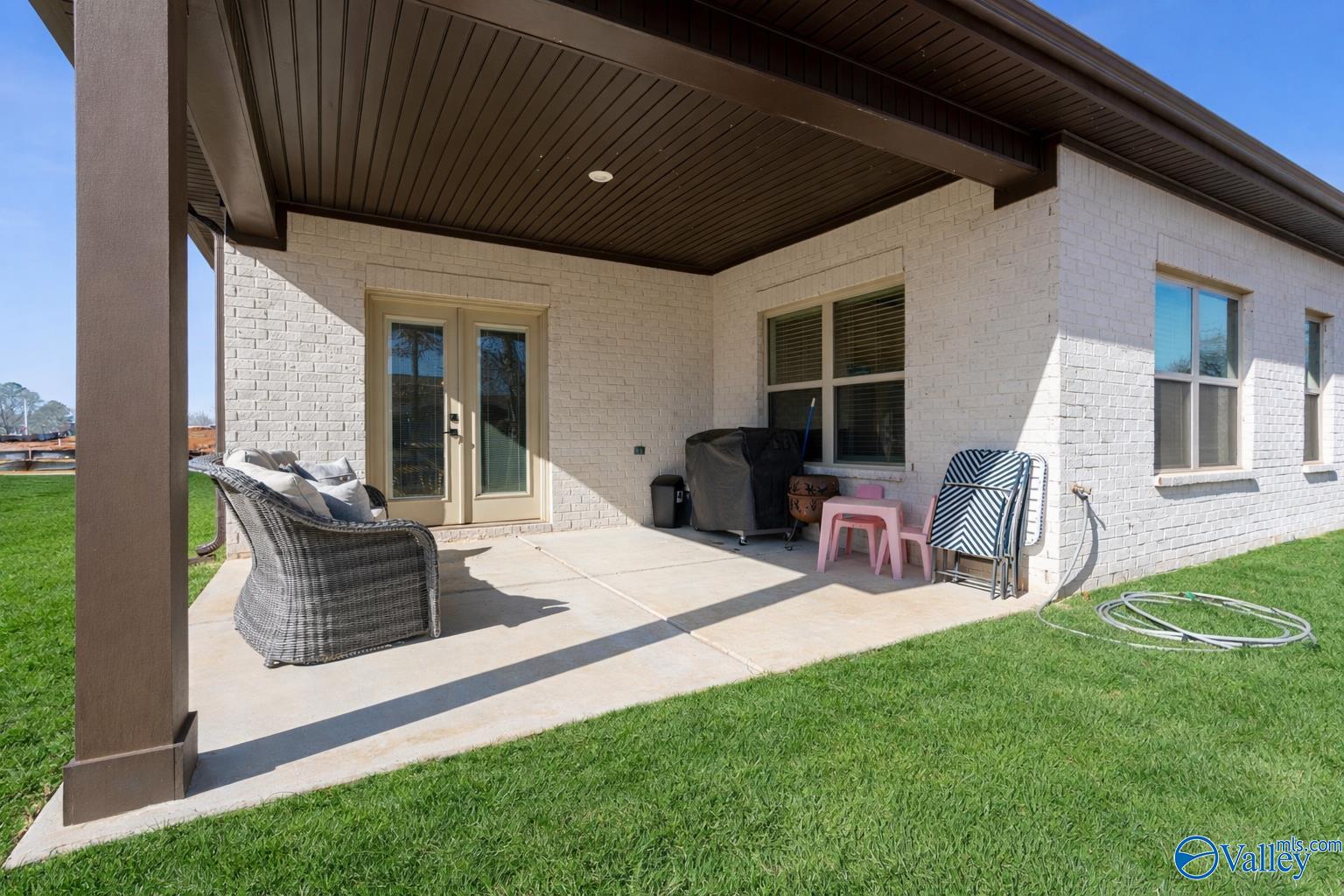 148 Flintridge Drive