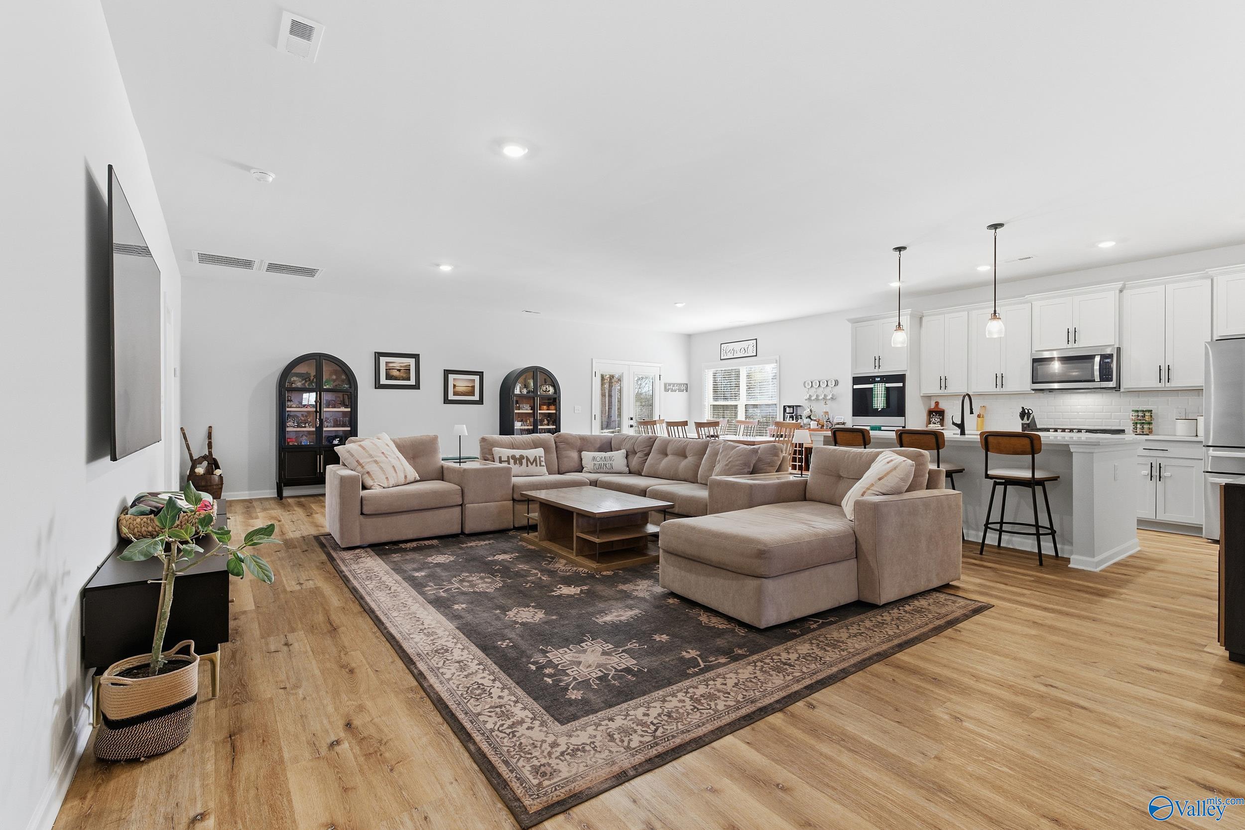 148 Flintridge Drive