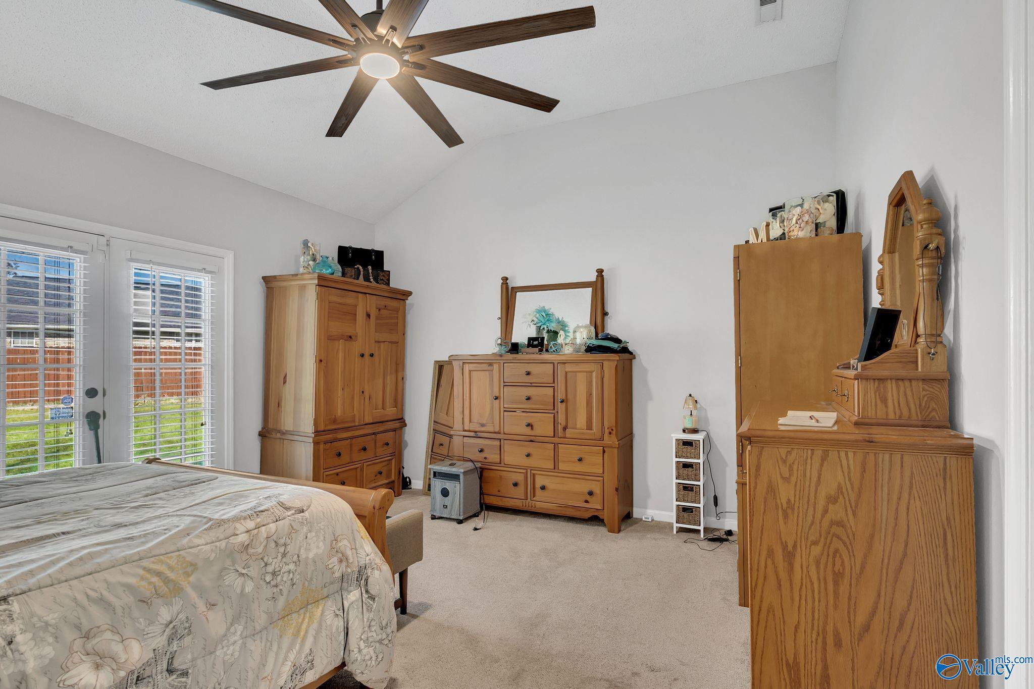 104 Kestrel Court SW