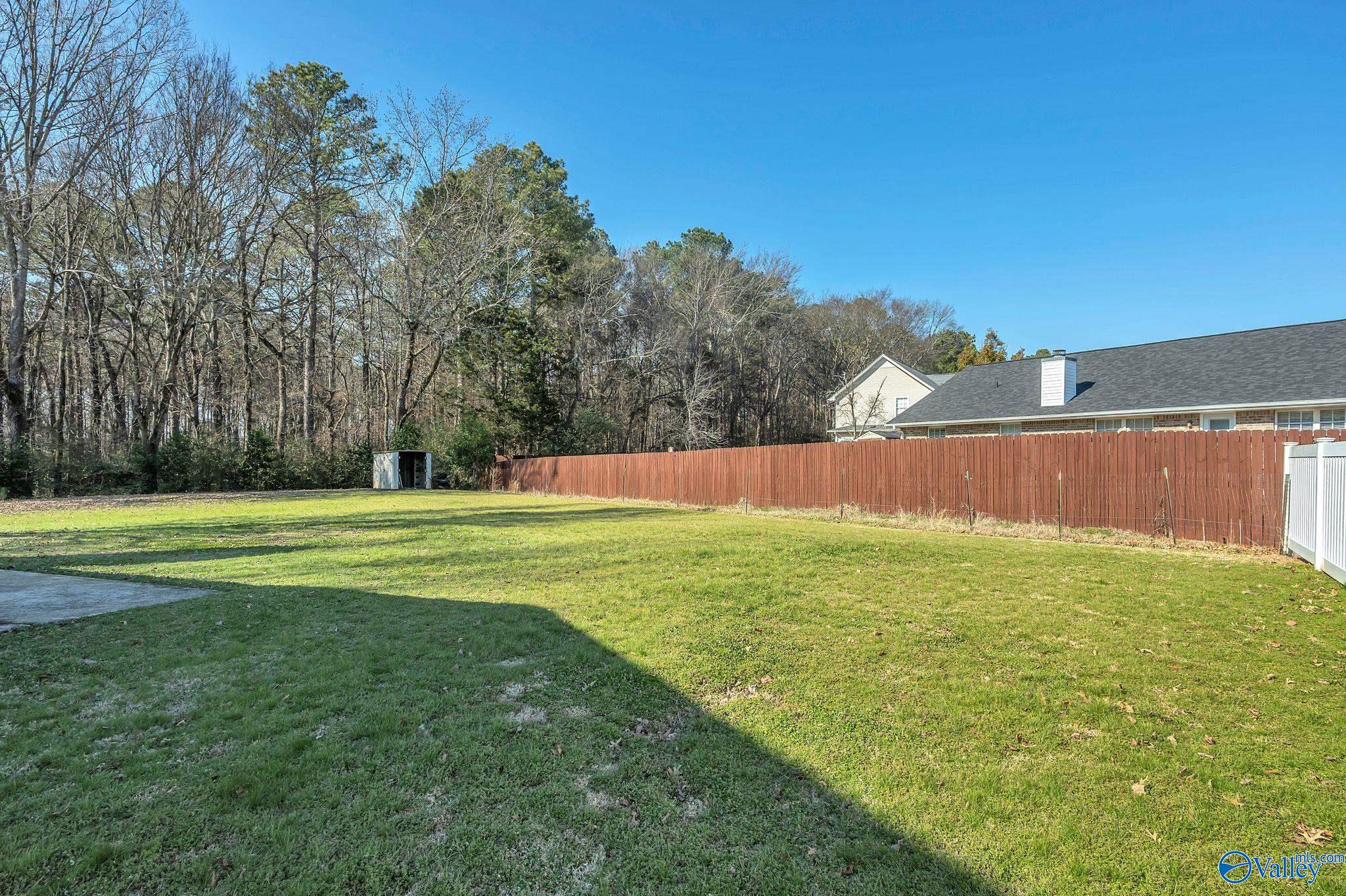 104 Kestrel Court SW