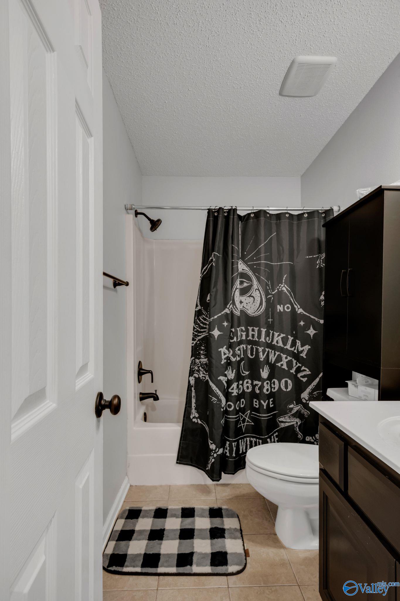 104 Kestrel Court SW