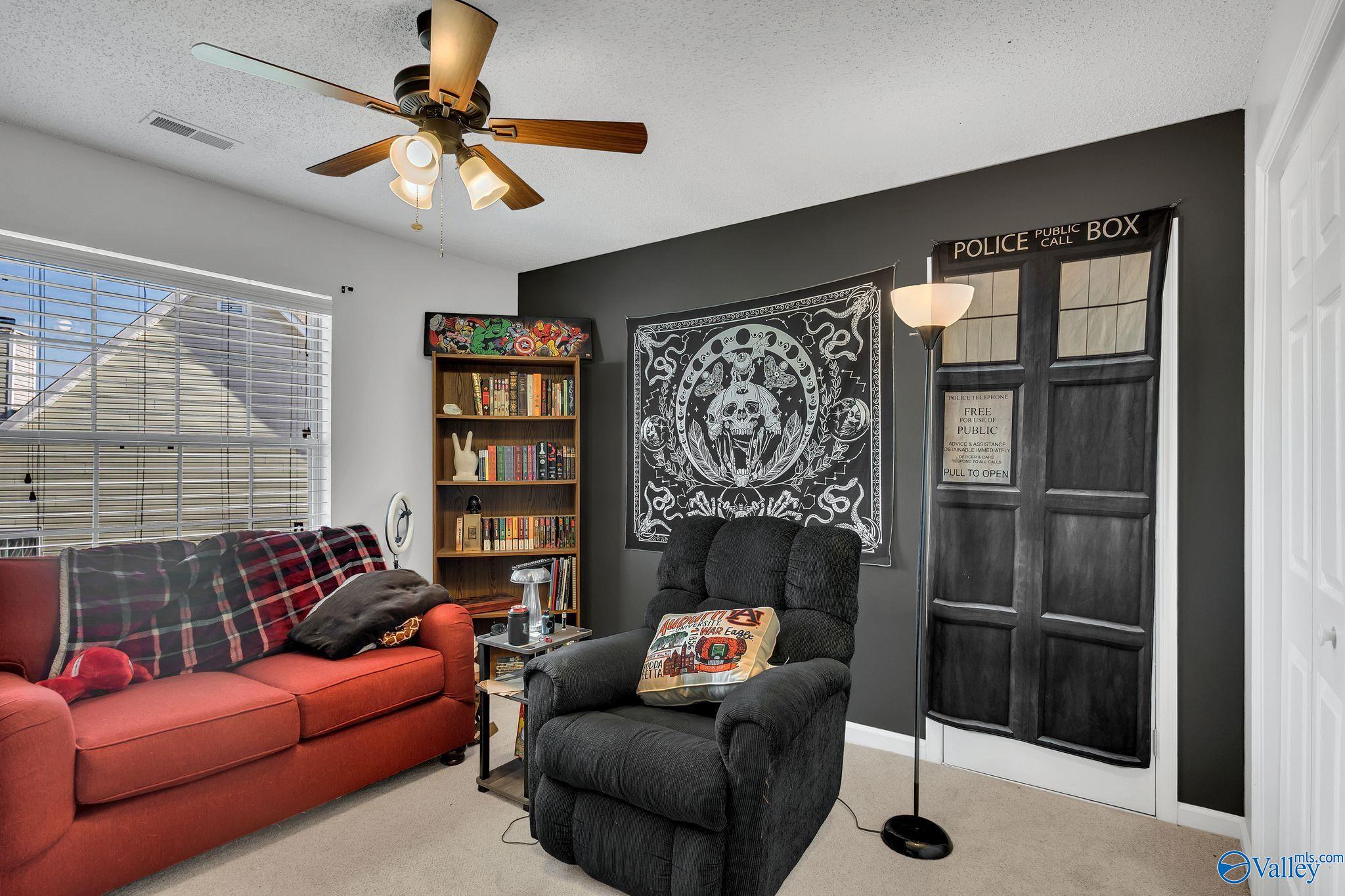 104 Kestrel Court SW