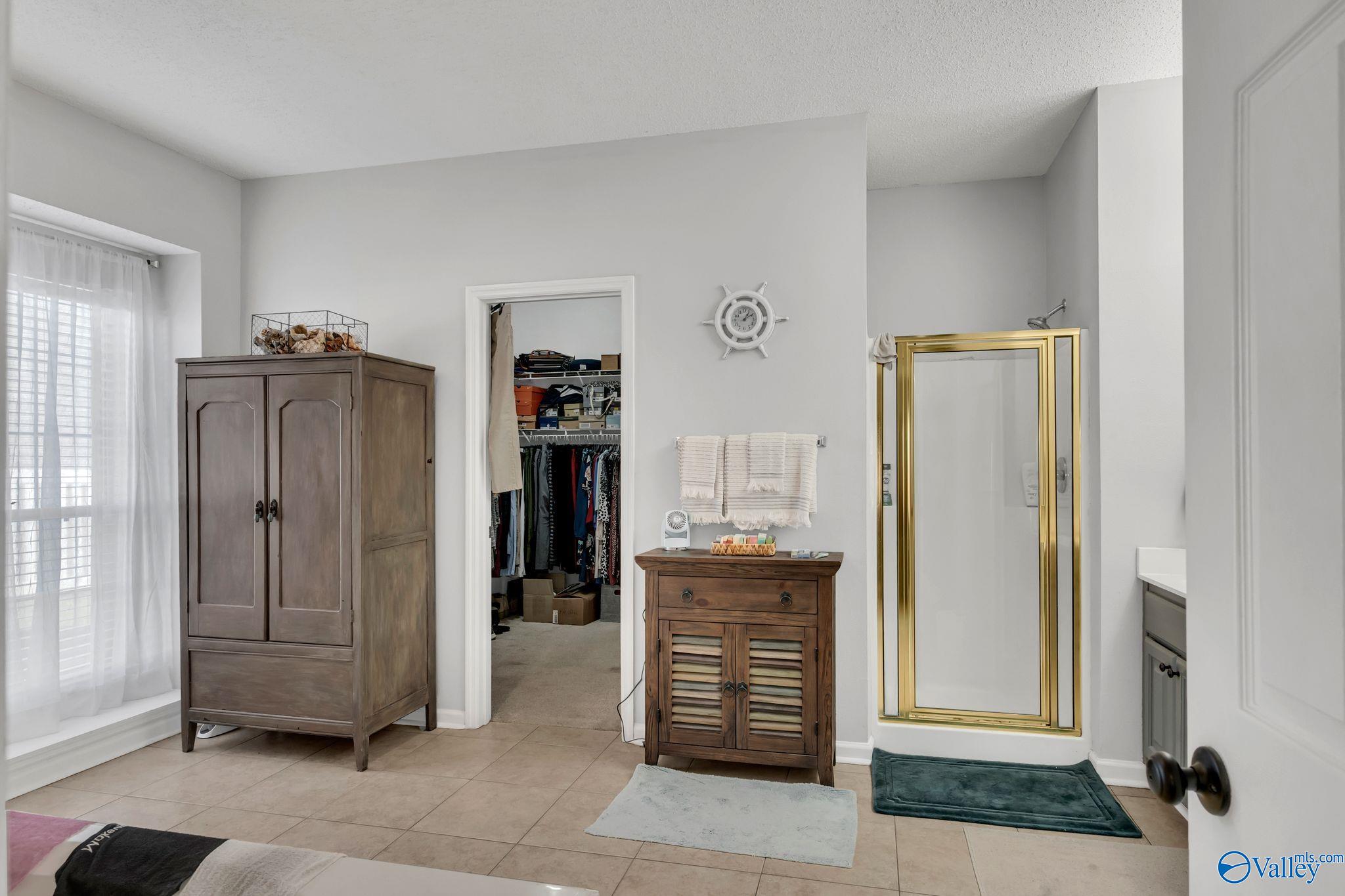 104 Kestrel Court SW