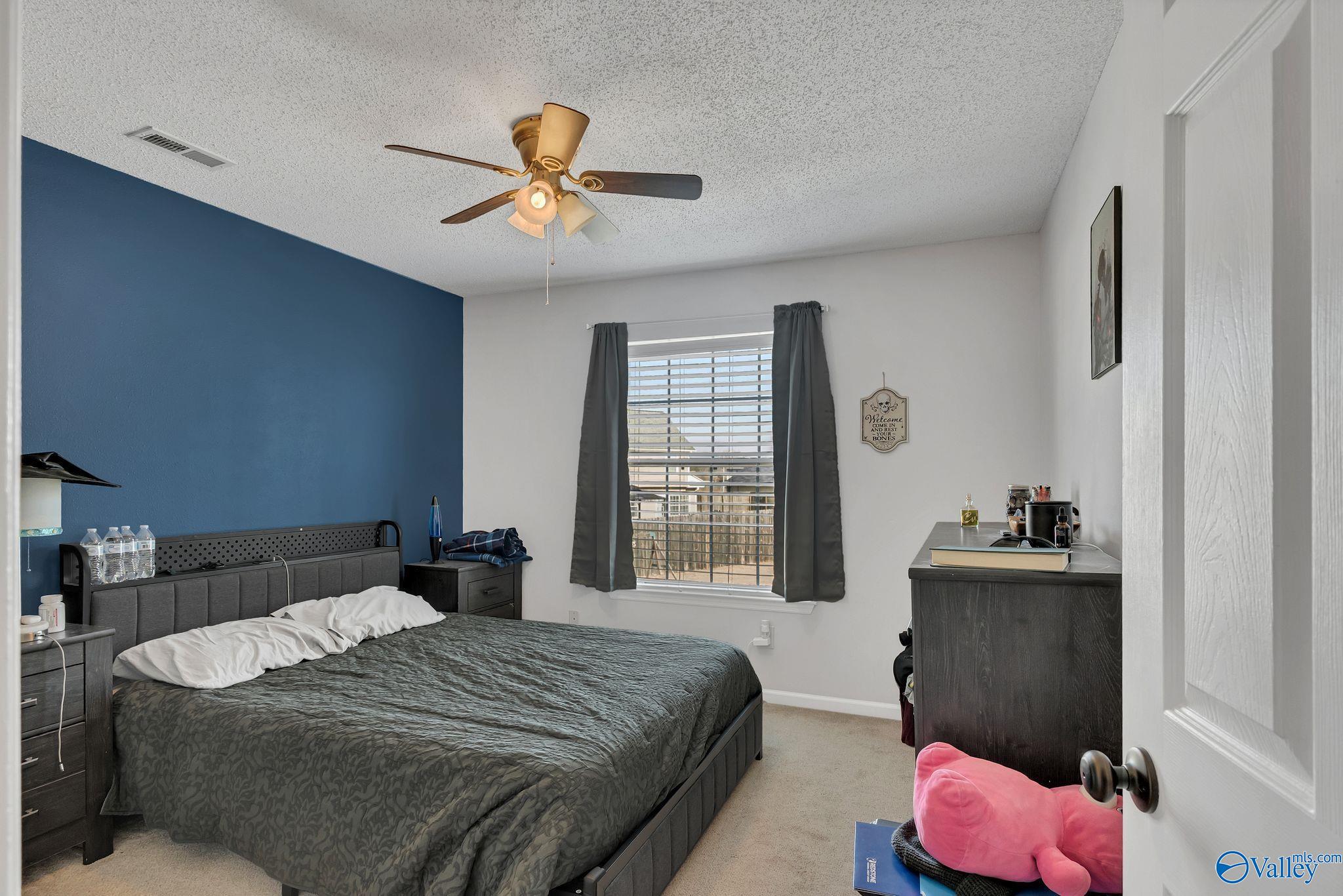 104 Kestrel Court SW