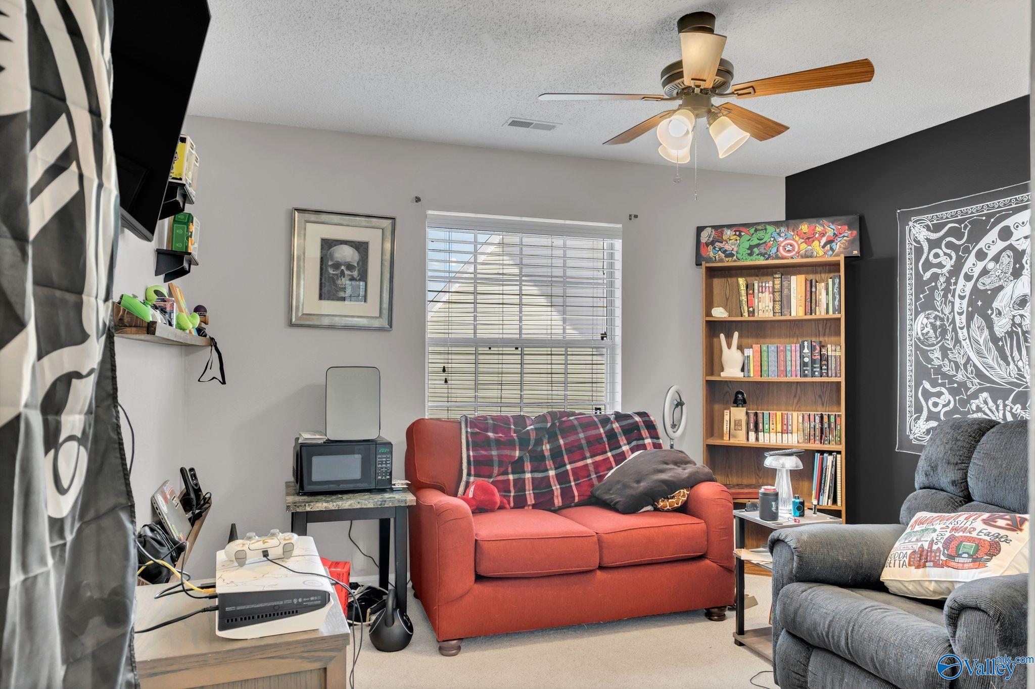 104 Kestrel Court SW
