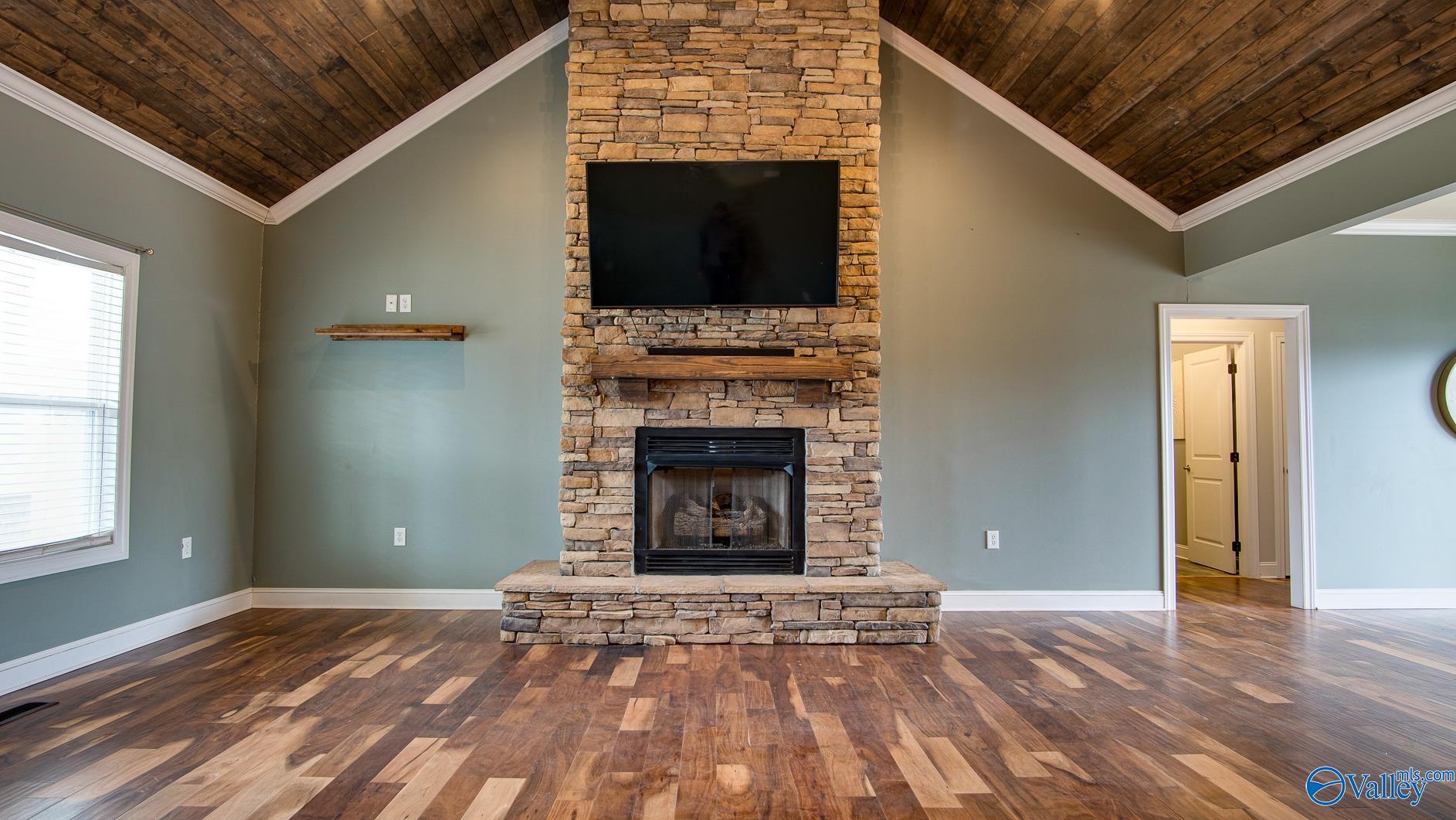 52 Jewel Drive