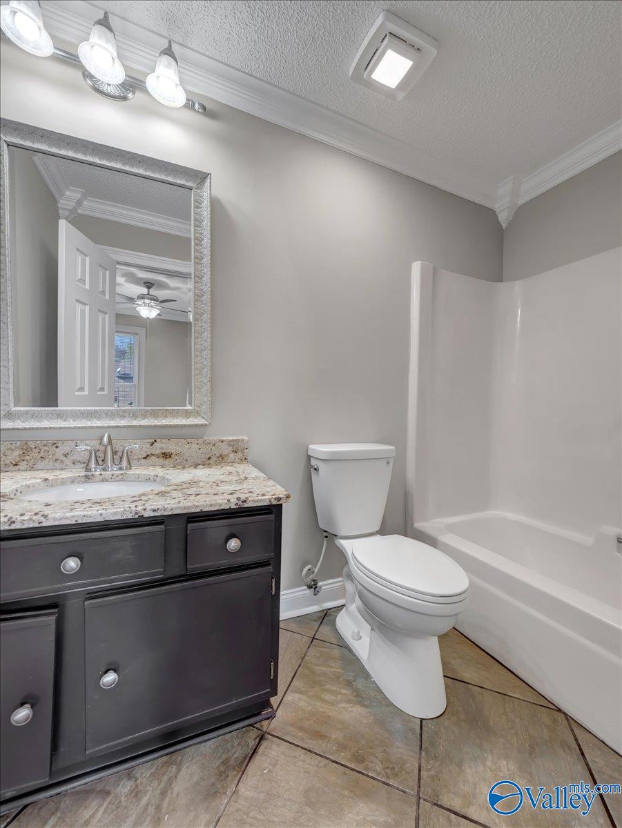 126 Cresent Circle