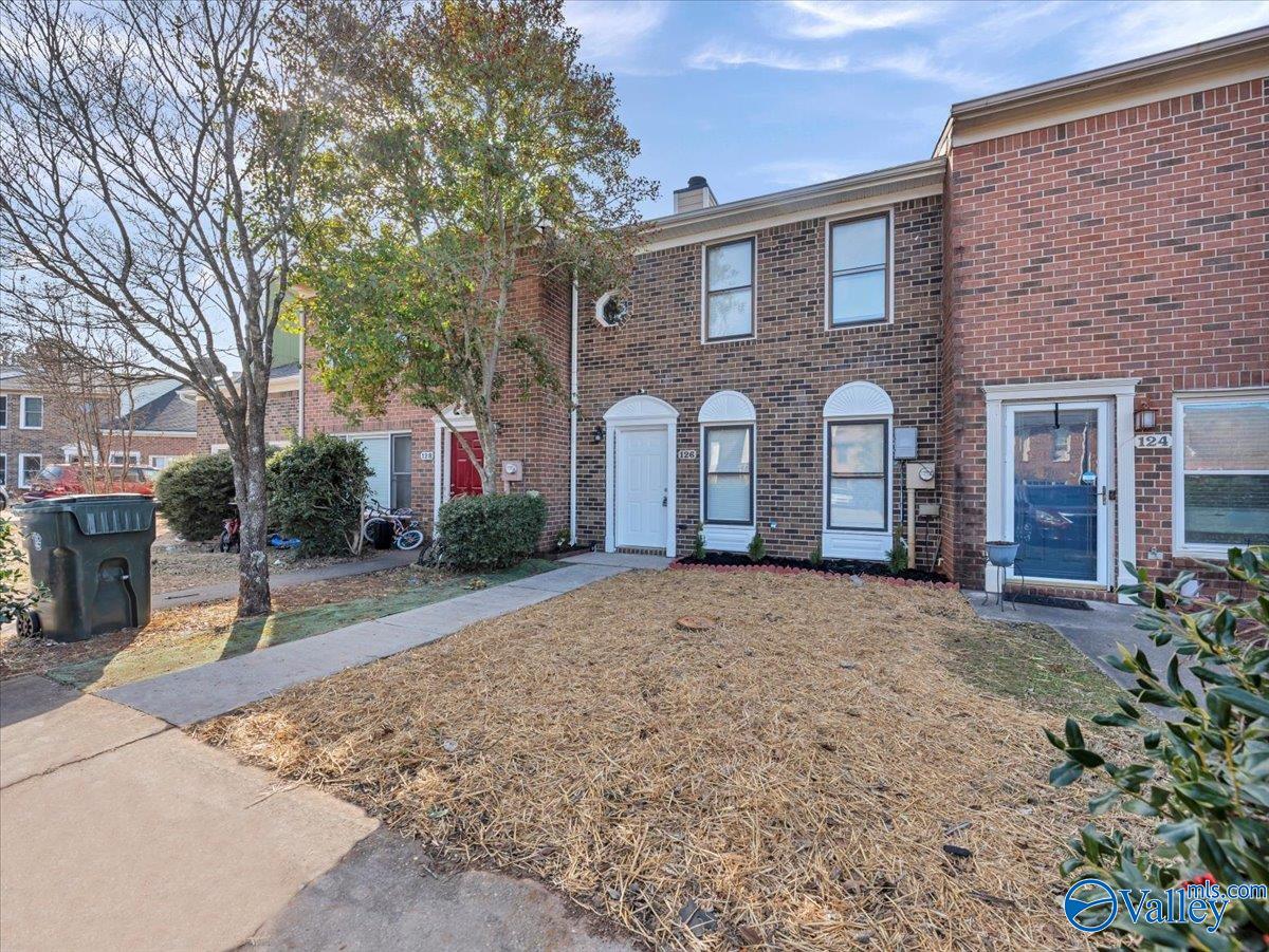 126 Cresent Circle