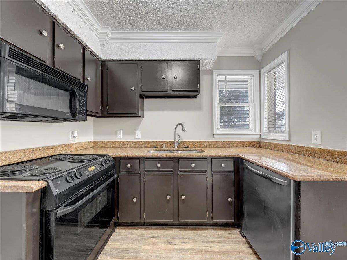 126 Cresent Circle