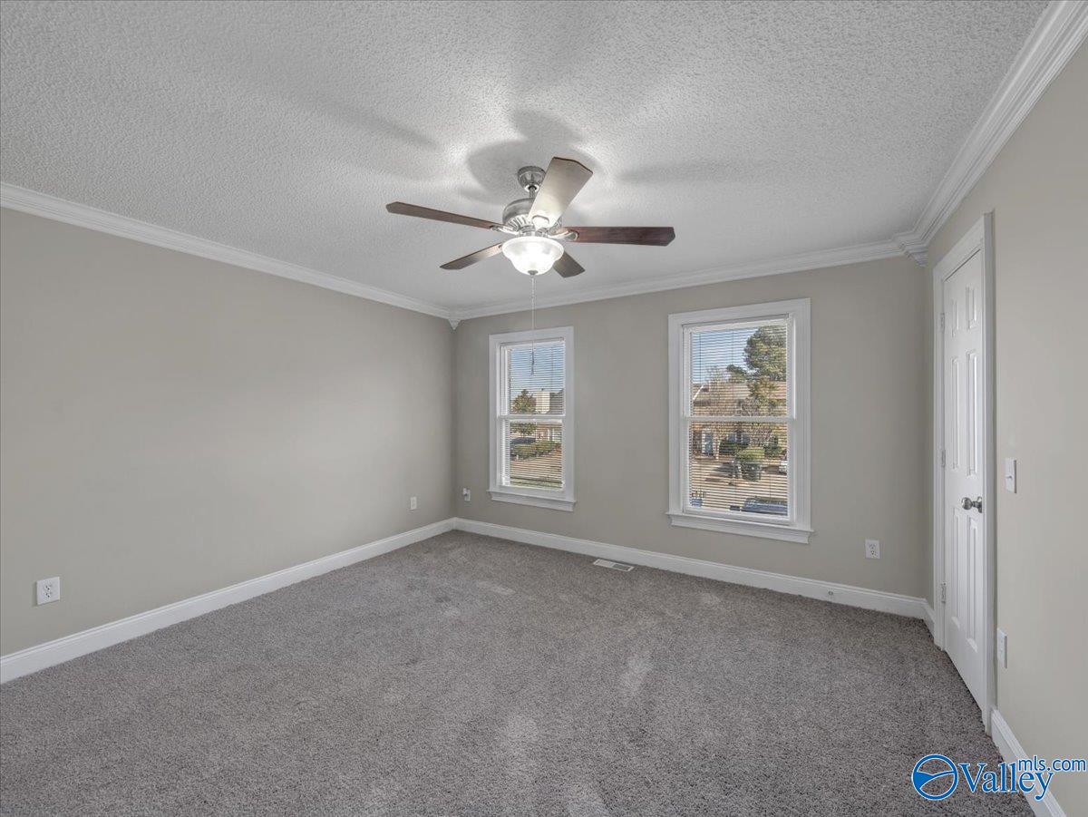126 Cresent Circle