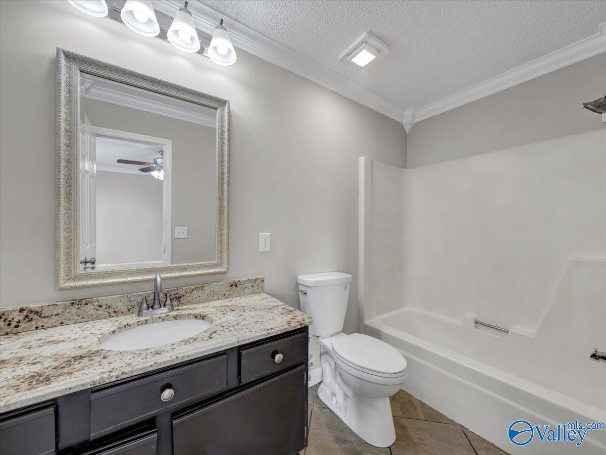 126 Cresent Circle