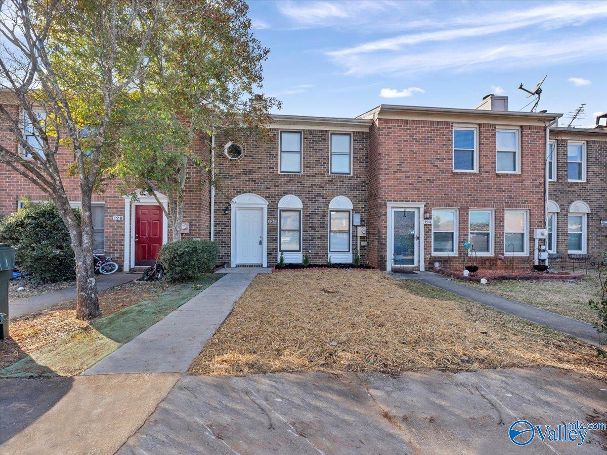 126 Cresent Circle