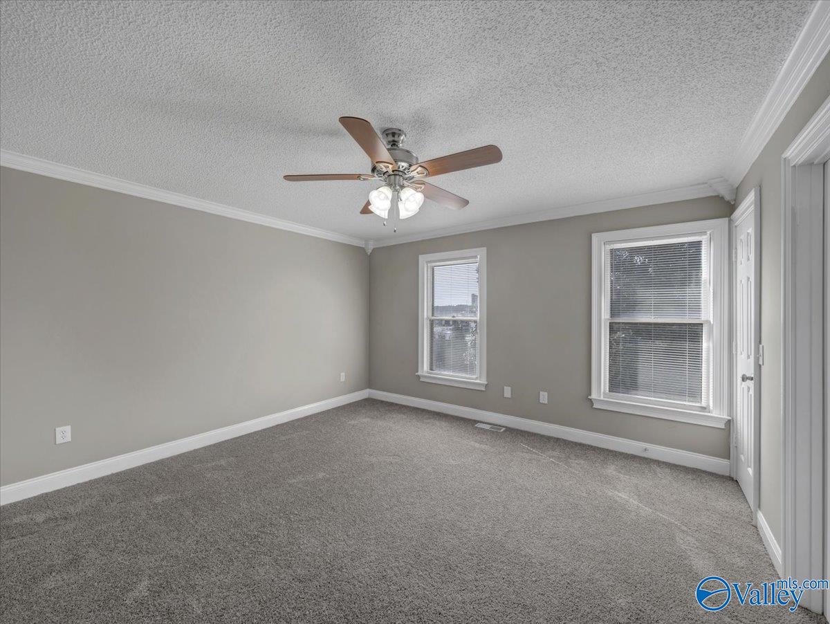 126 Cresent Circle