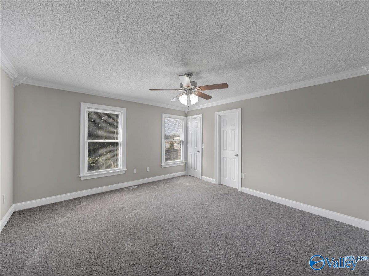 126 Cresent Circle