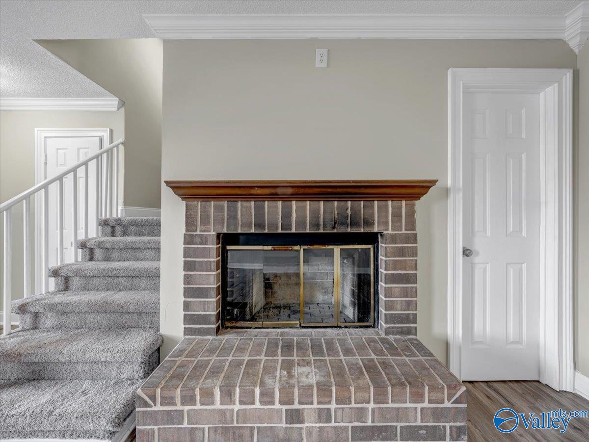 126 Cresent Circle