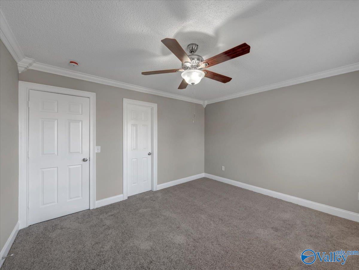 126 Cresent Circle