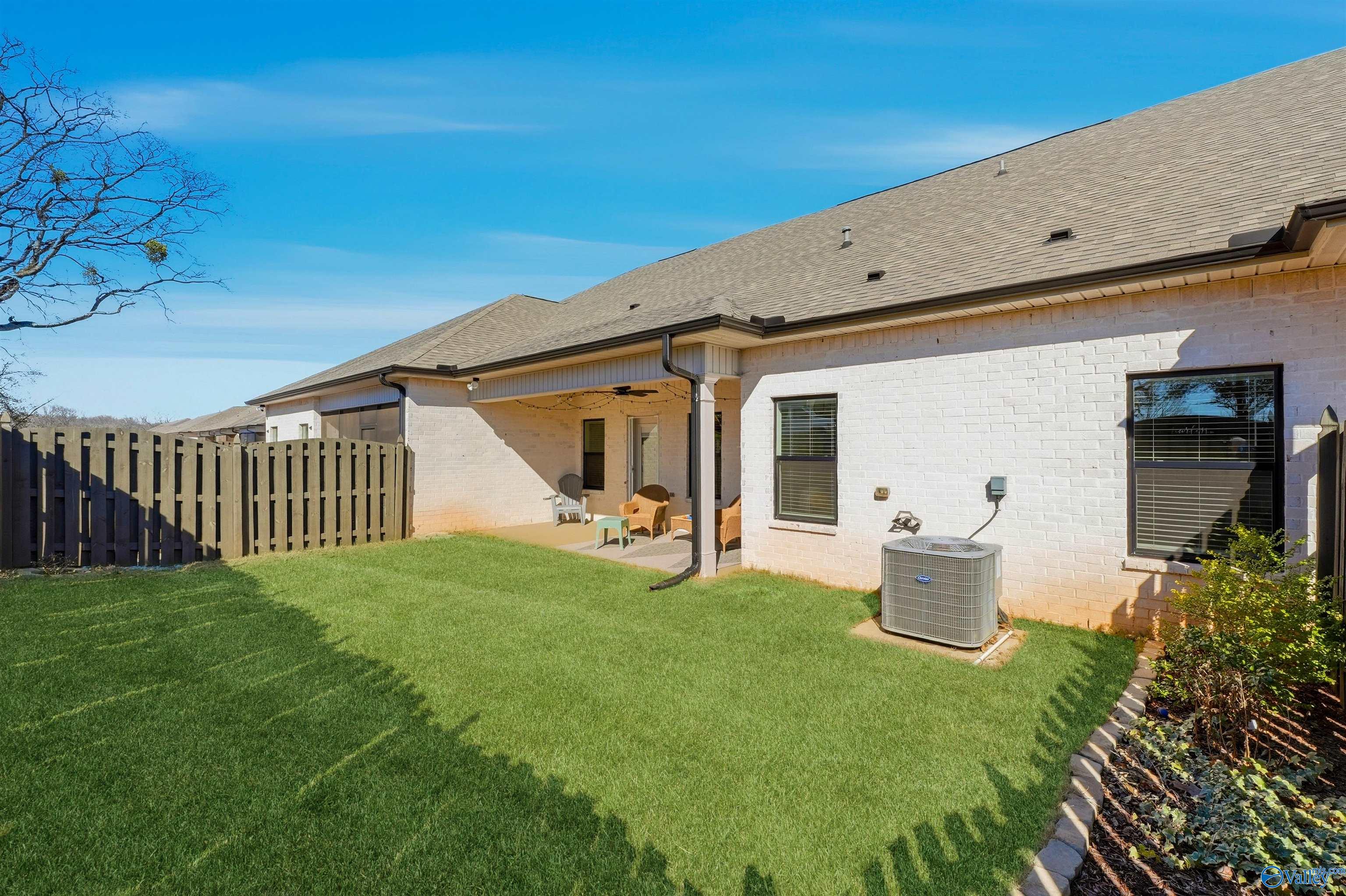 411 Ripple Lake Drive SW