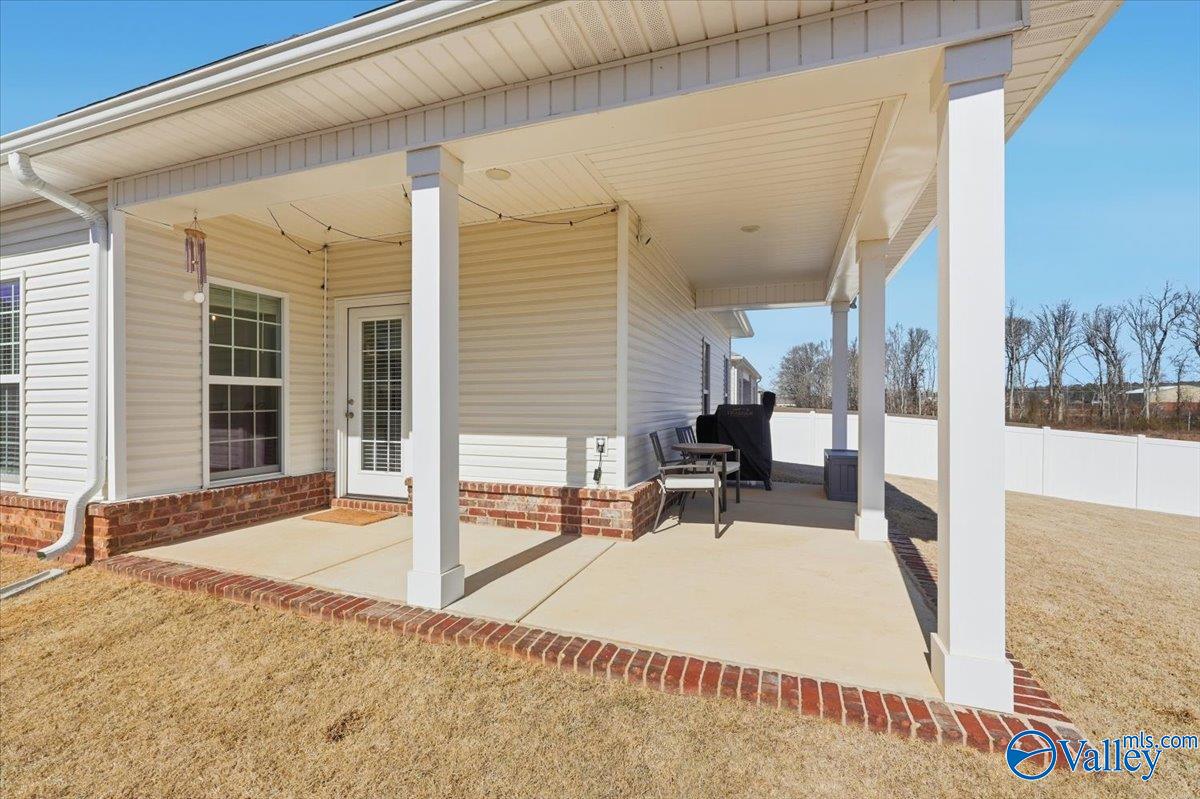 316 Shadow Court SW