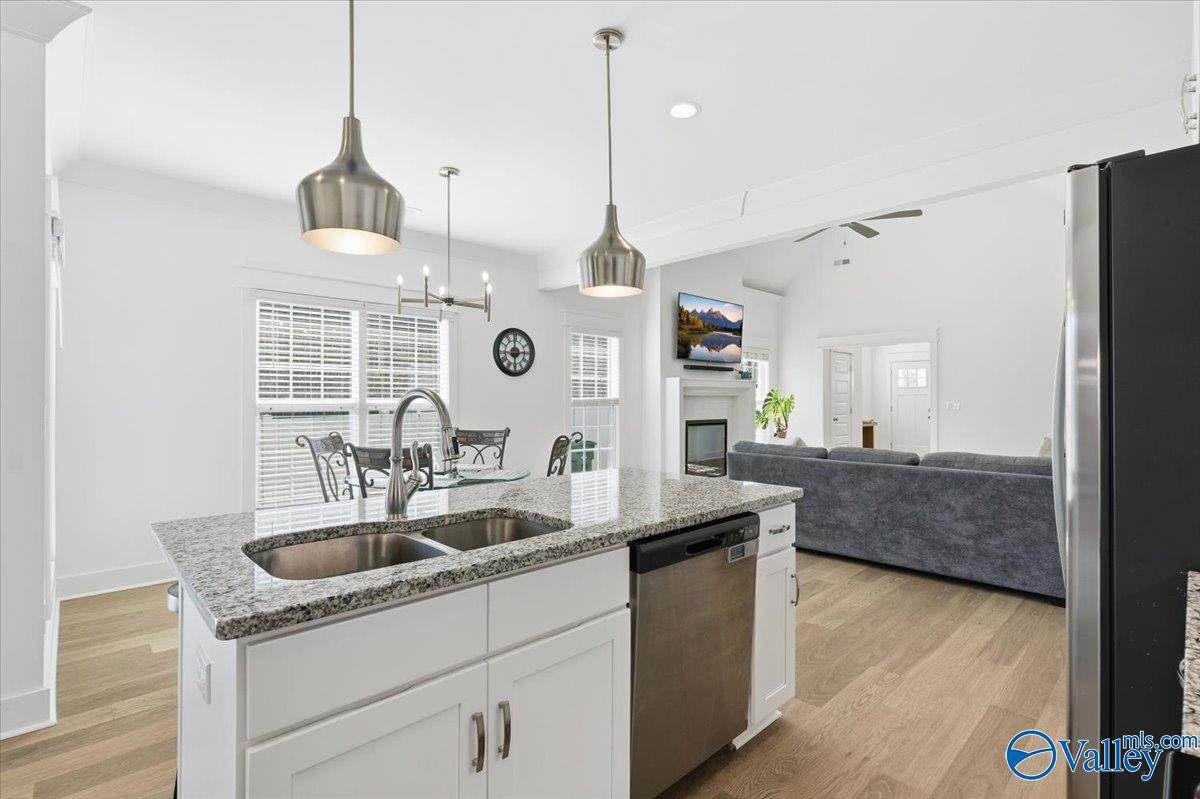 316 Shadow Court SW