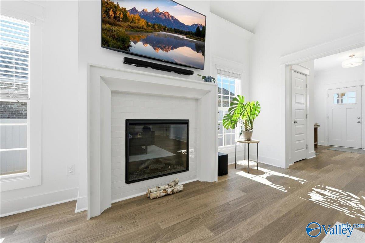 316 Shadow Court SW