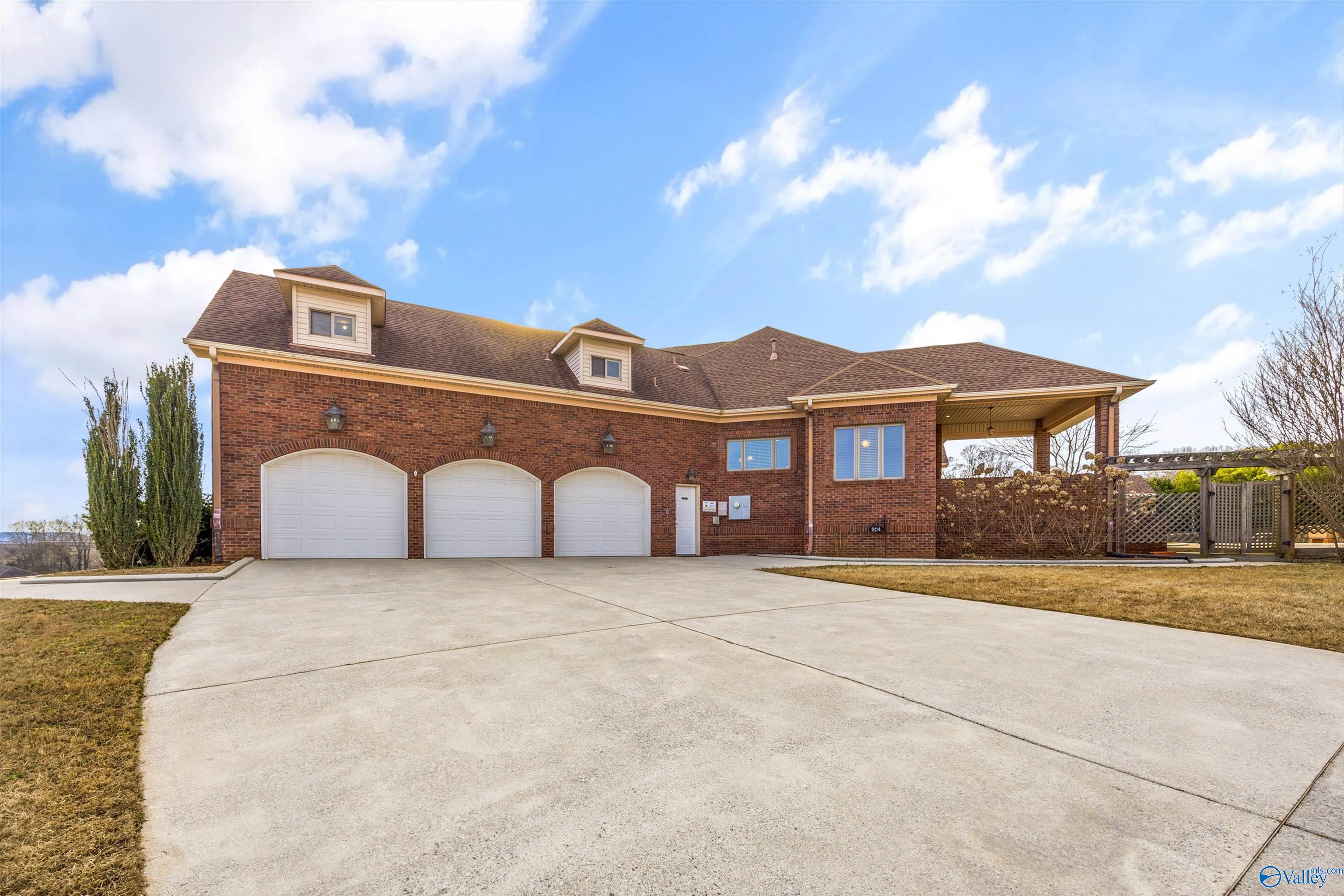 204 Timber Oak Road