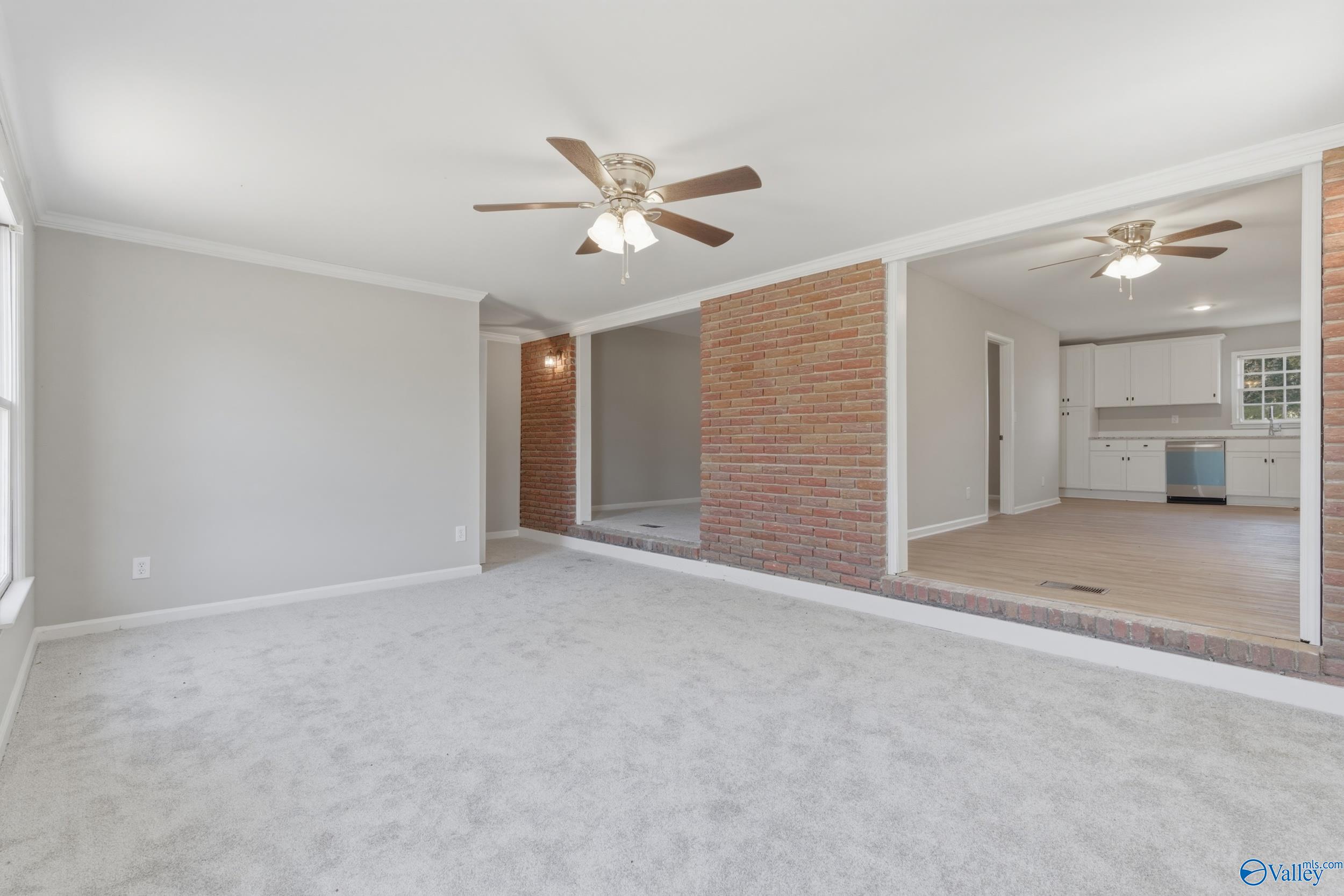 301 Holloway Street NW