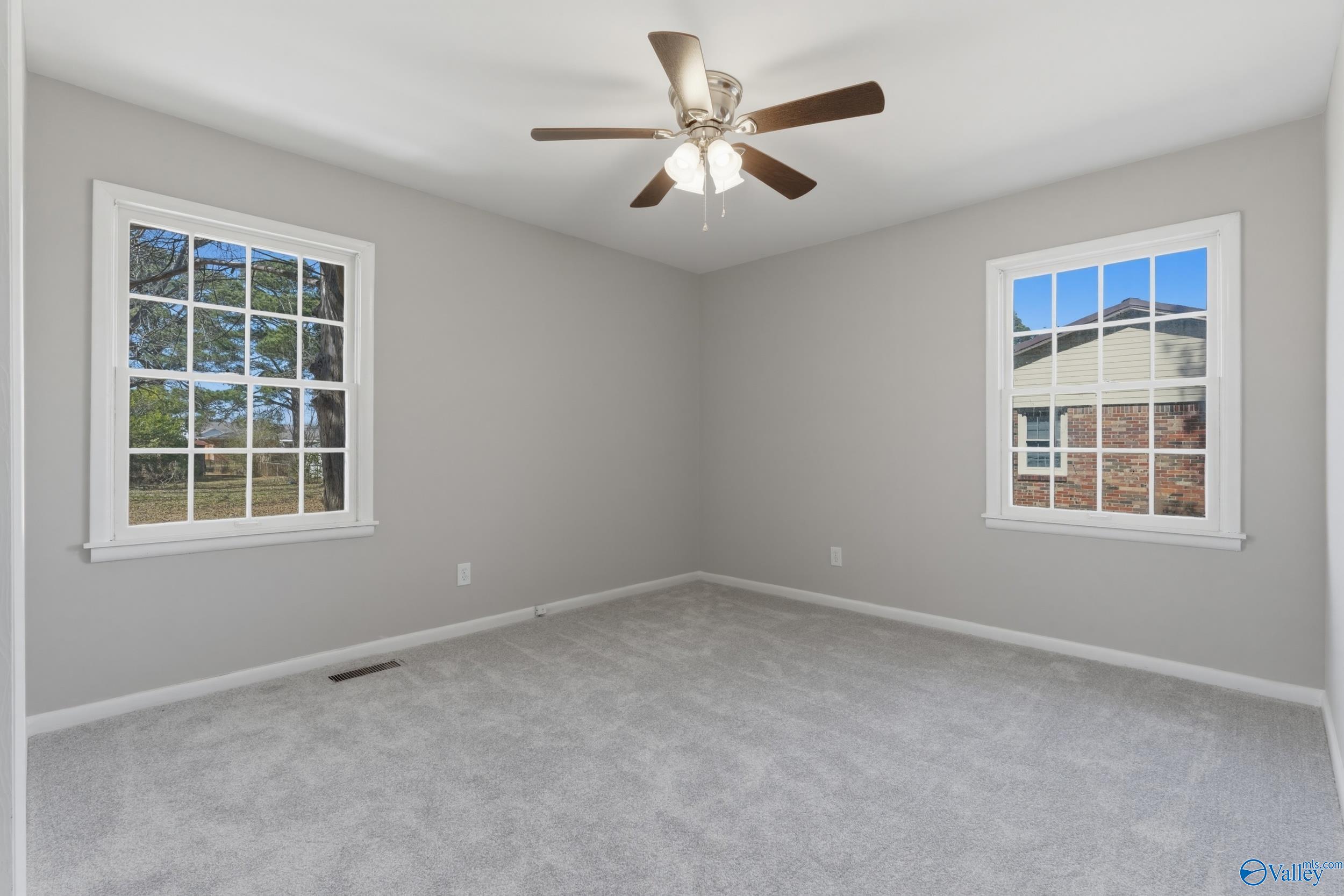 301 Holloway Street NW