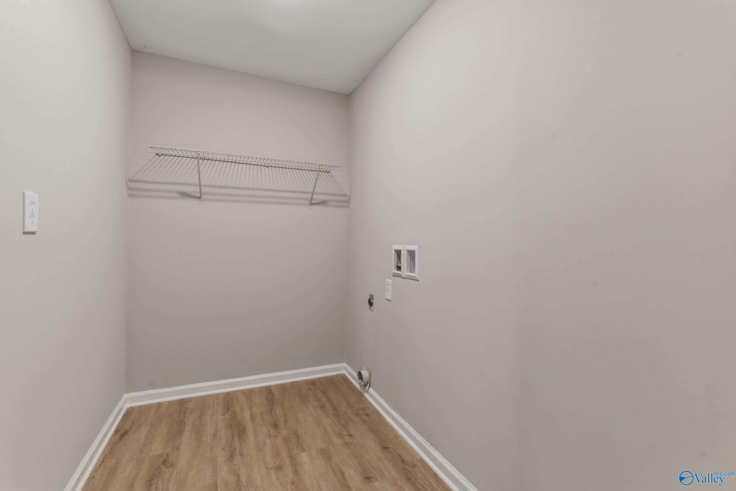 301 Holloway Street NW