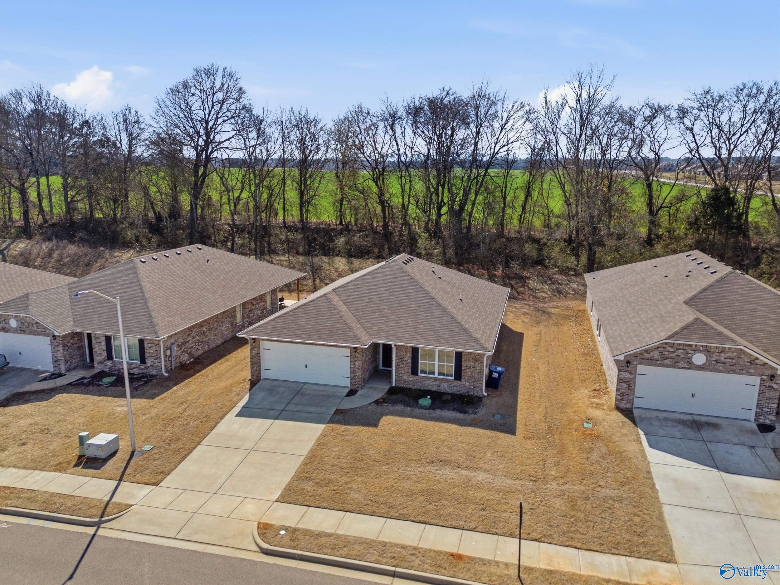 106 Jerrie Lynn Boulevard