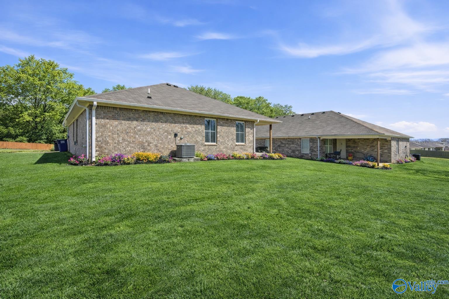 106 Jerrie Lynn Boulevard