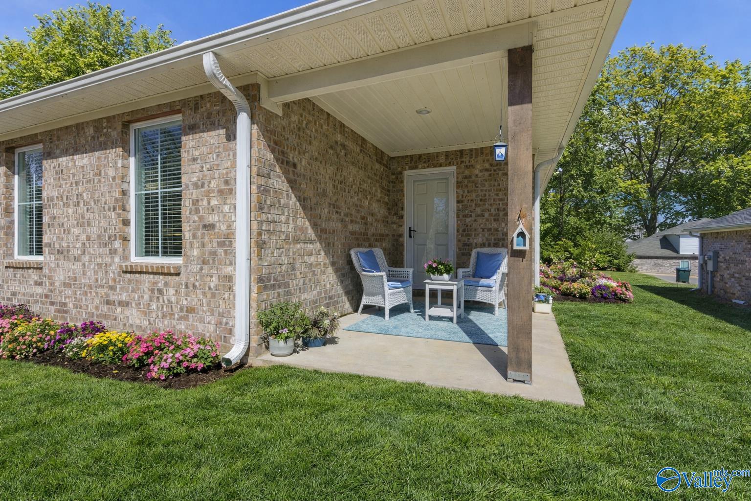 106 Jerrie Lynn Boulevard