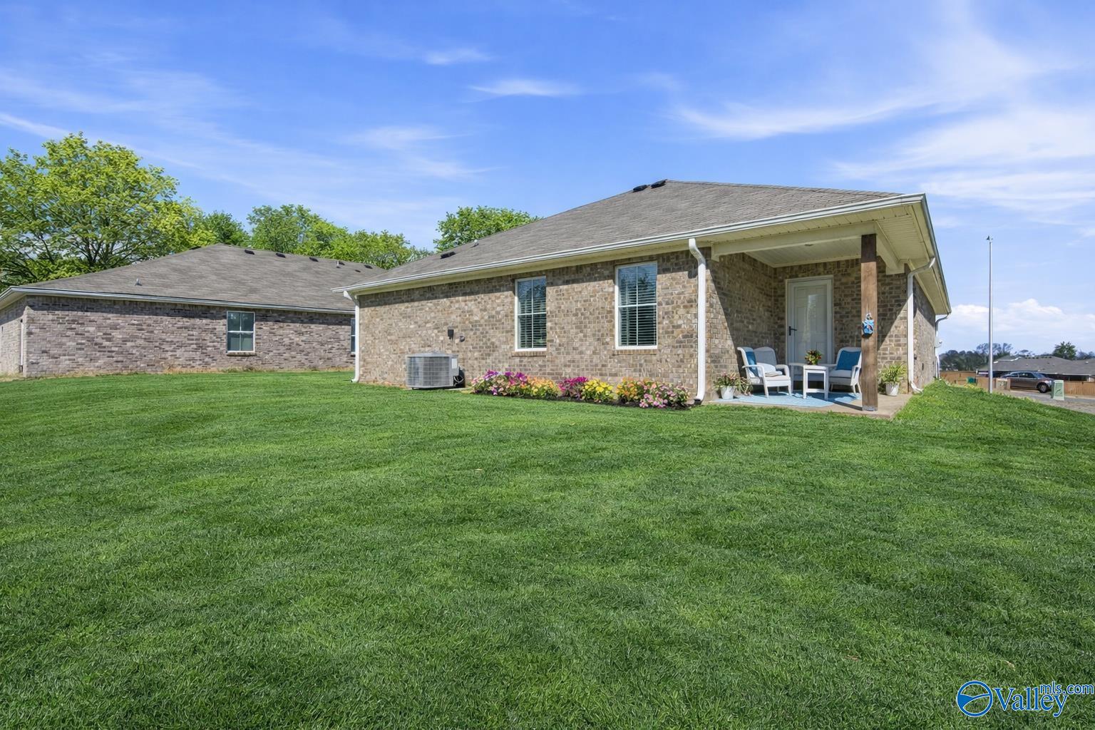 106 Jerrie Lynn Boulevard