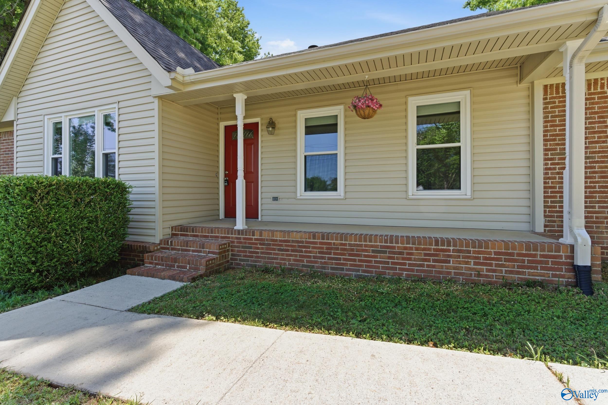 104 Hilaryleigh Drive