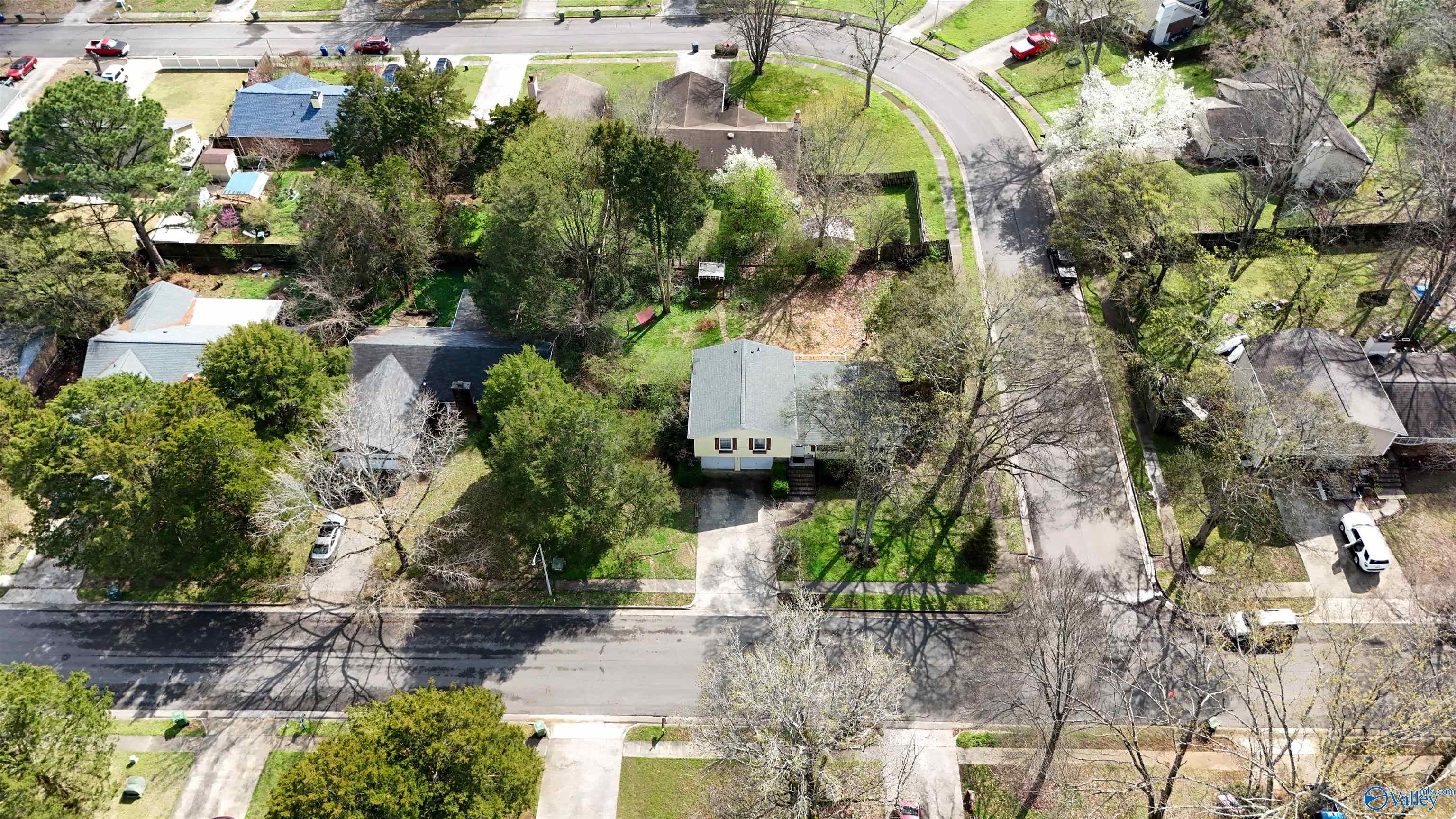 1008 Vicksburg Lane SE