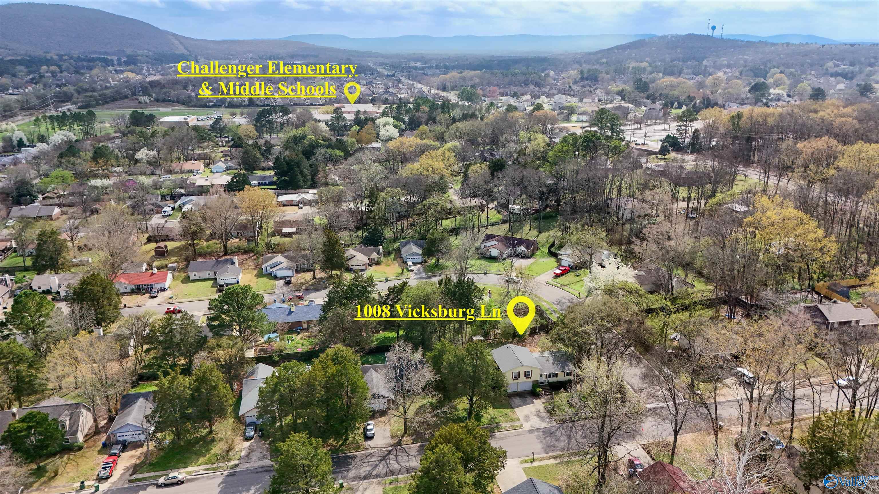 1008 Vicksburg Lane SE