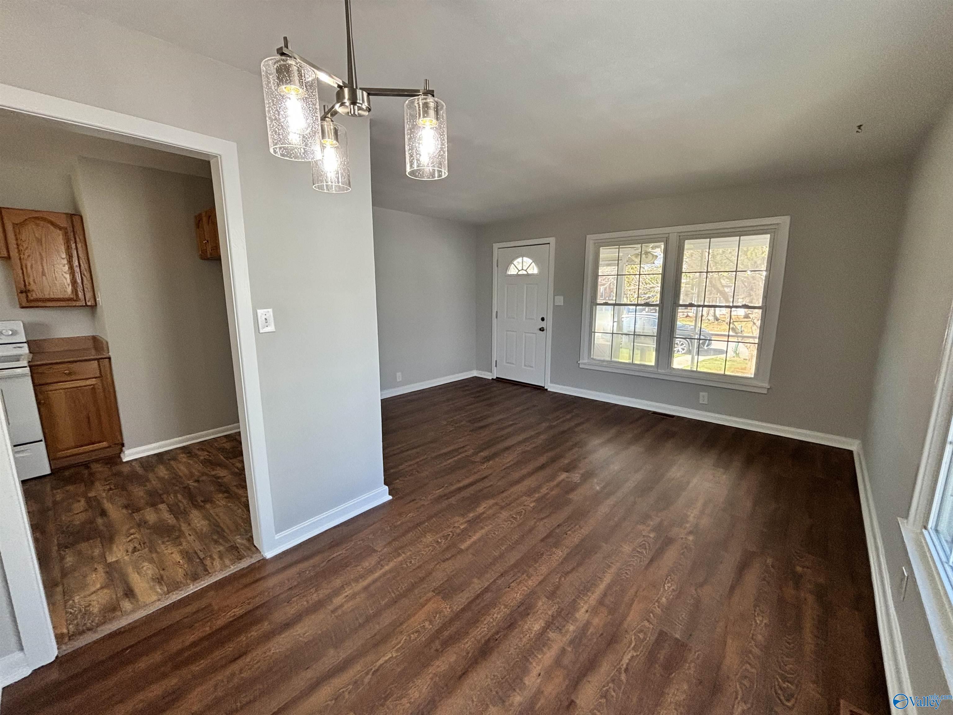 3109 Hillsboro Road SW