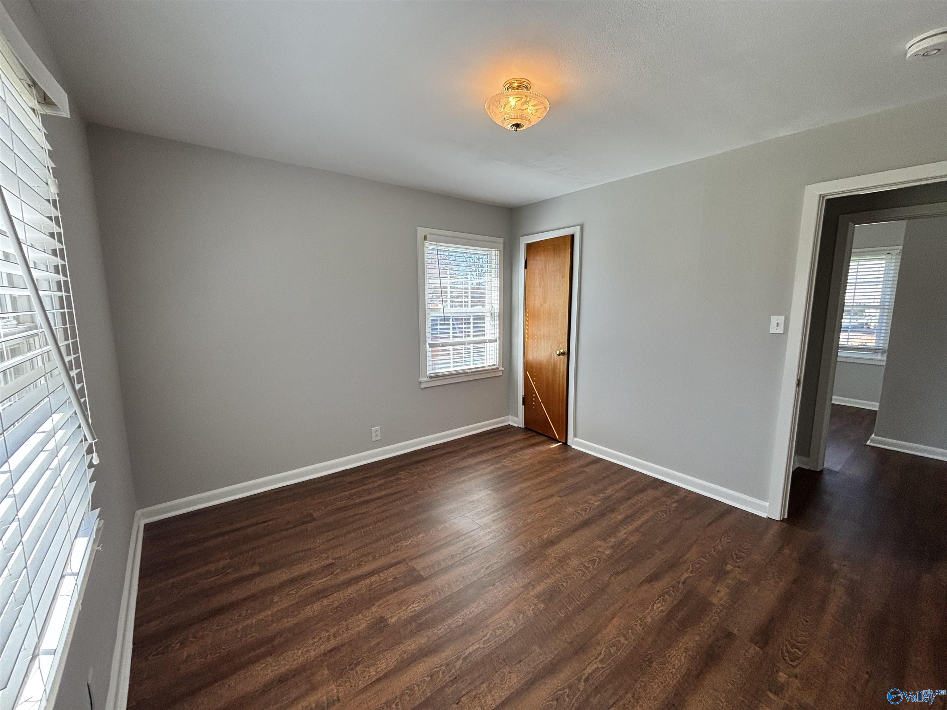 3109 Hillsboro Road SW