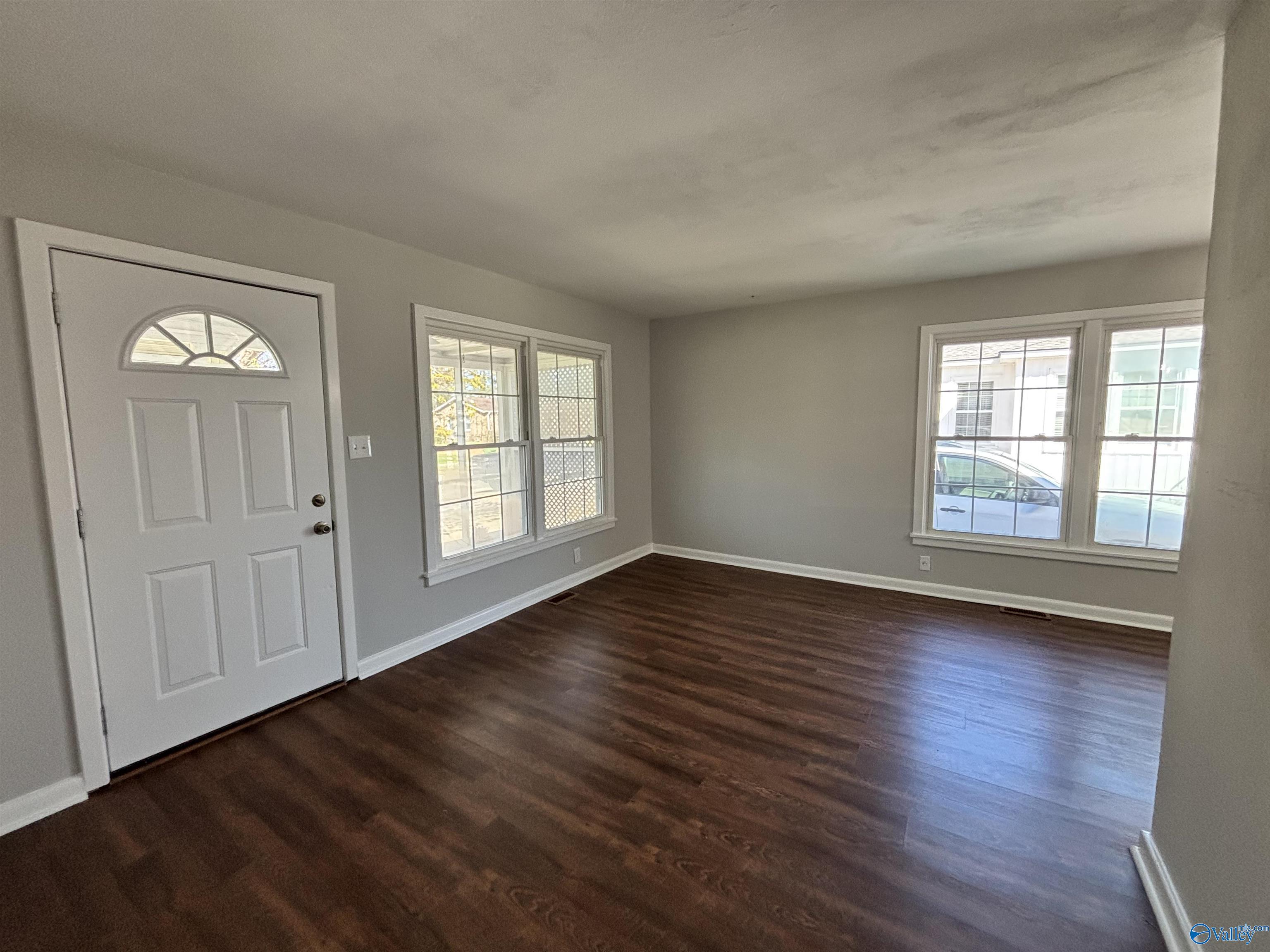 3109 Hillsboro Road SW
