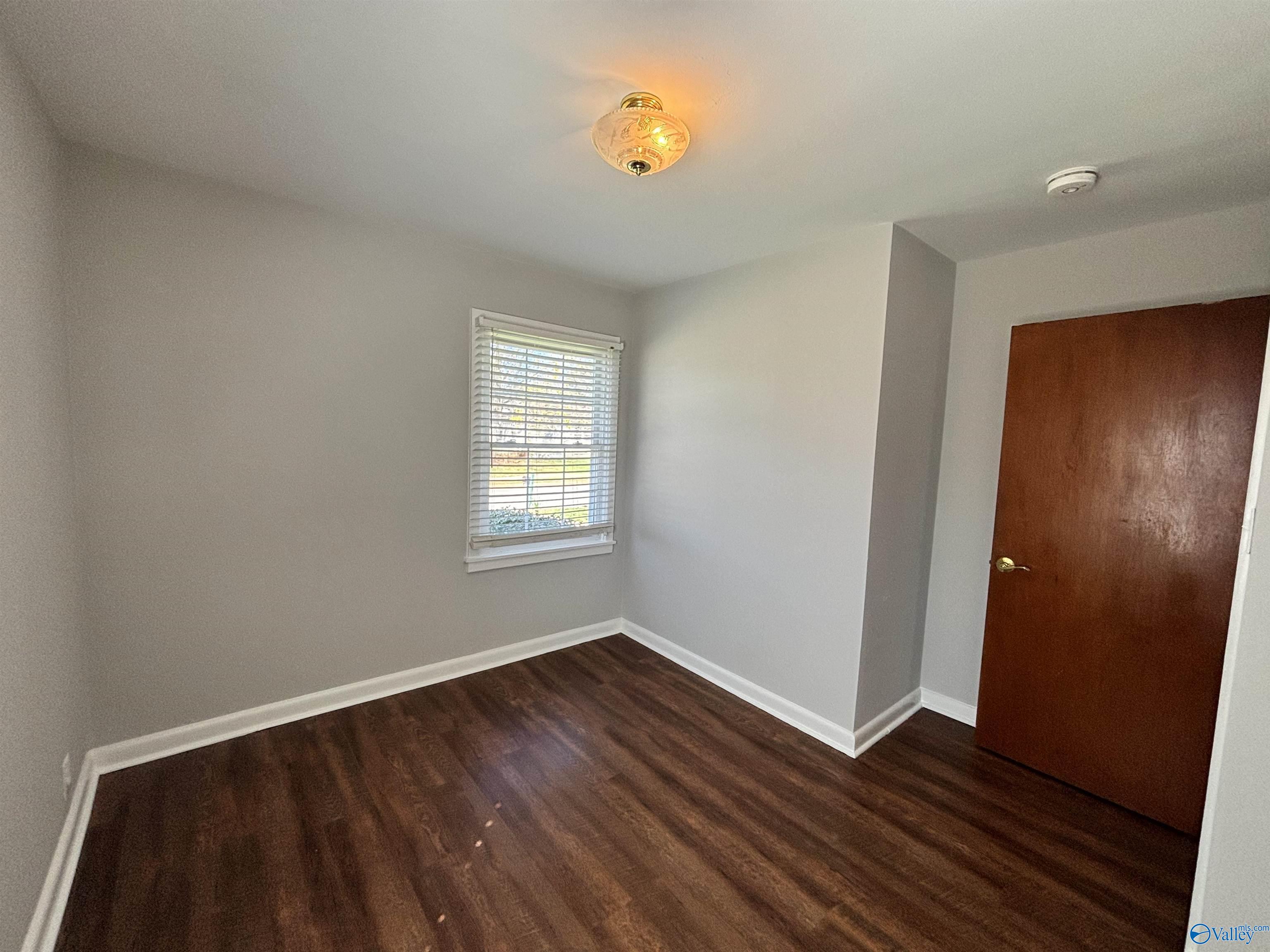 3109 Hillsboro Road SW