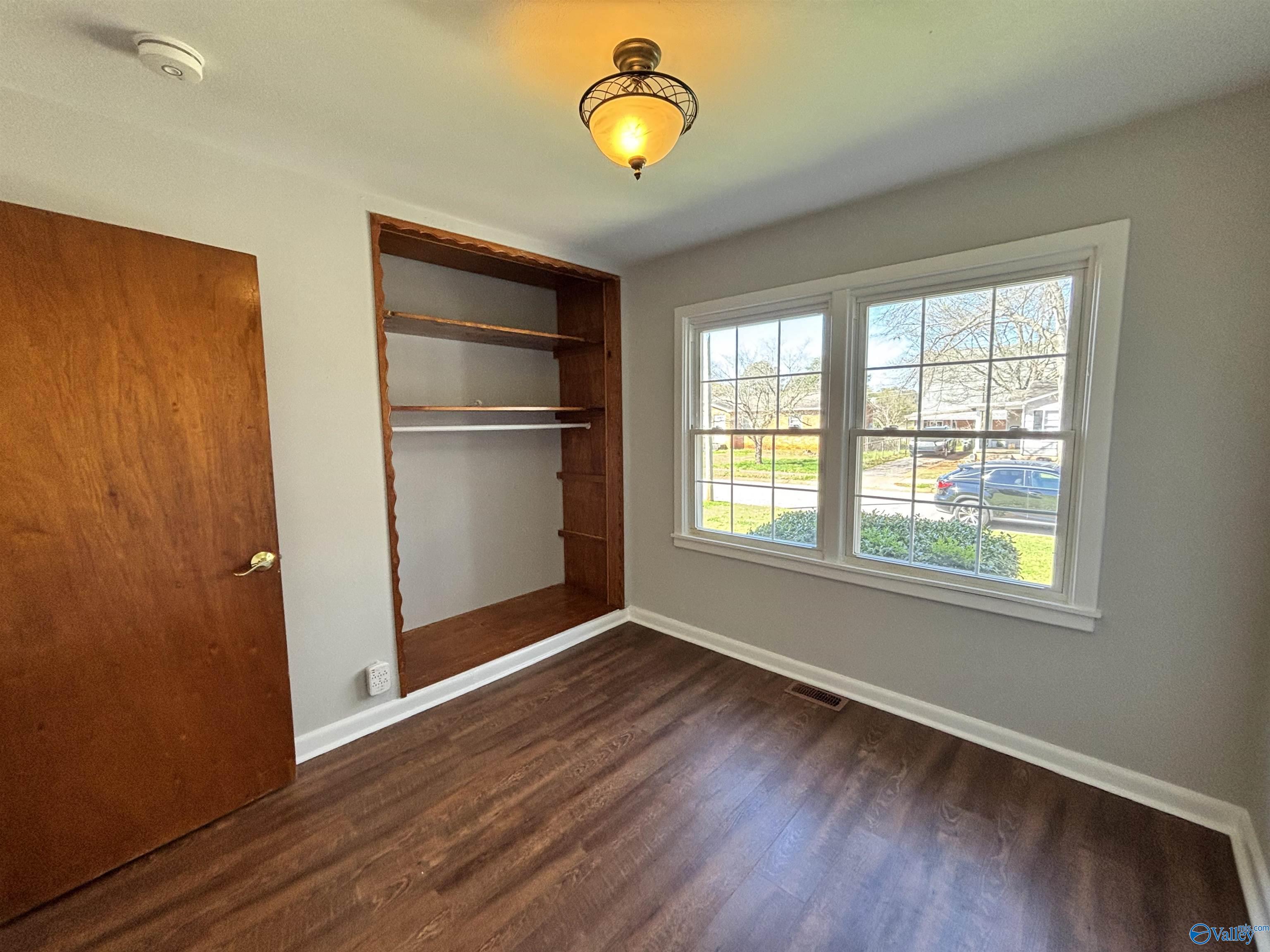 3109 Hillsboro Road SW