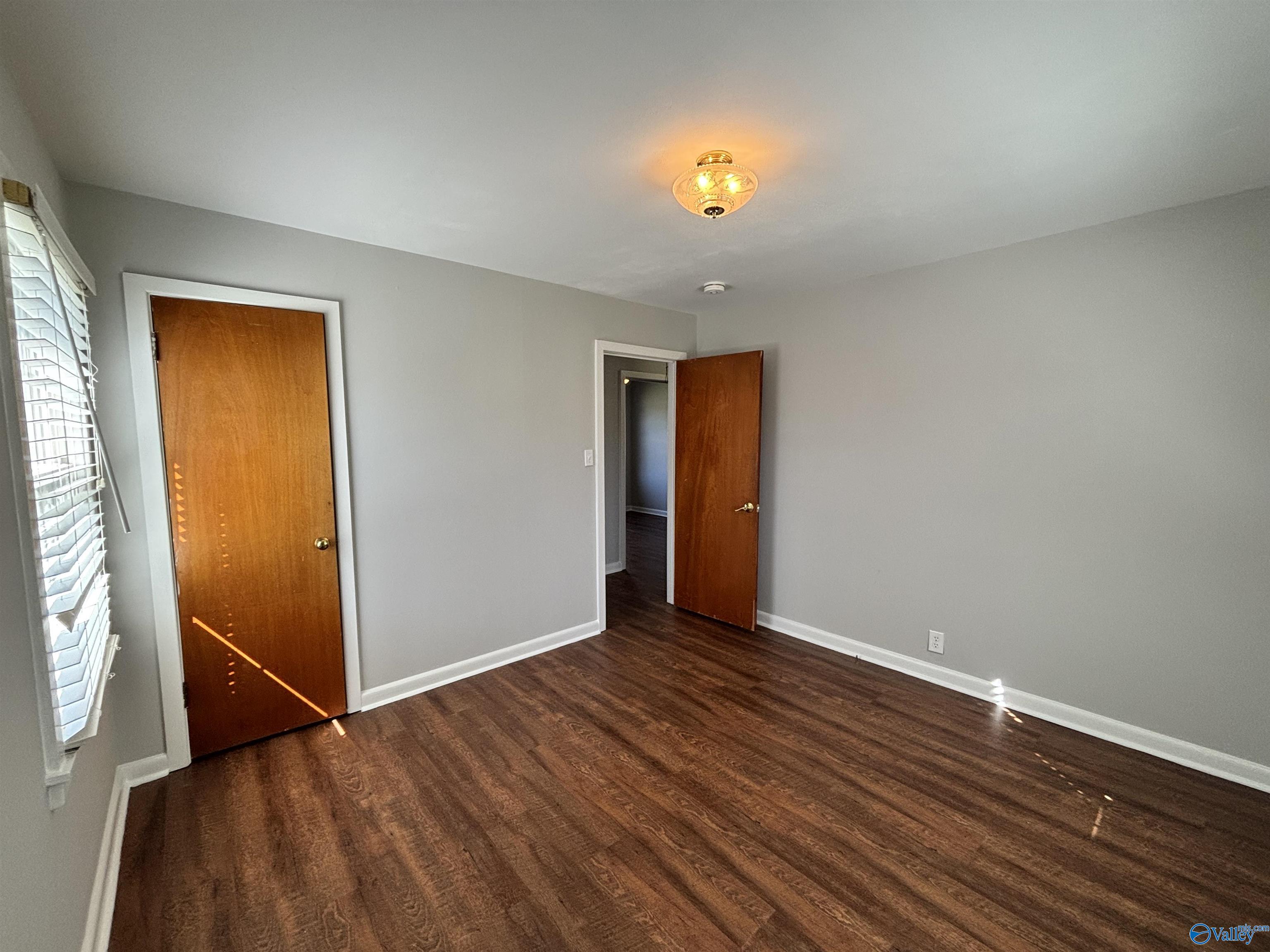 3109 Hillsboro Road SW