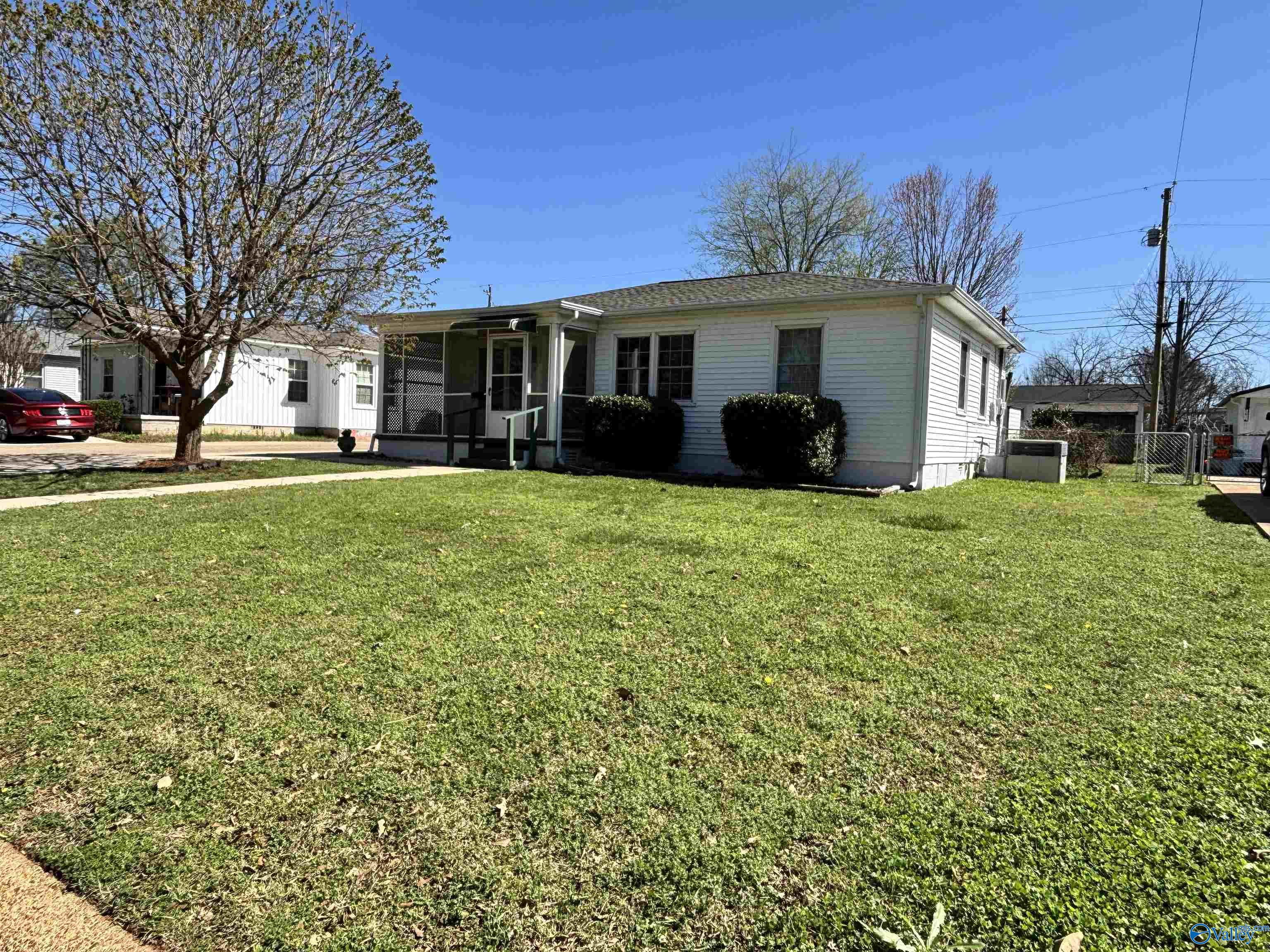 3109 Hillsboro Road SW