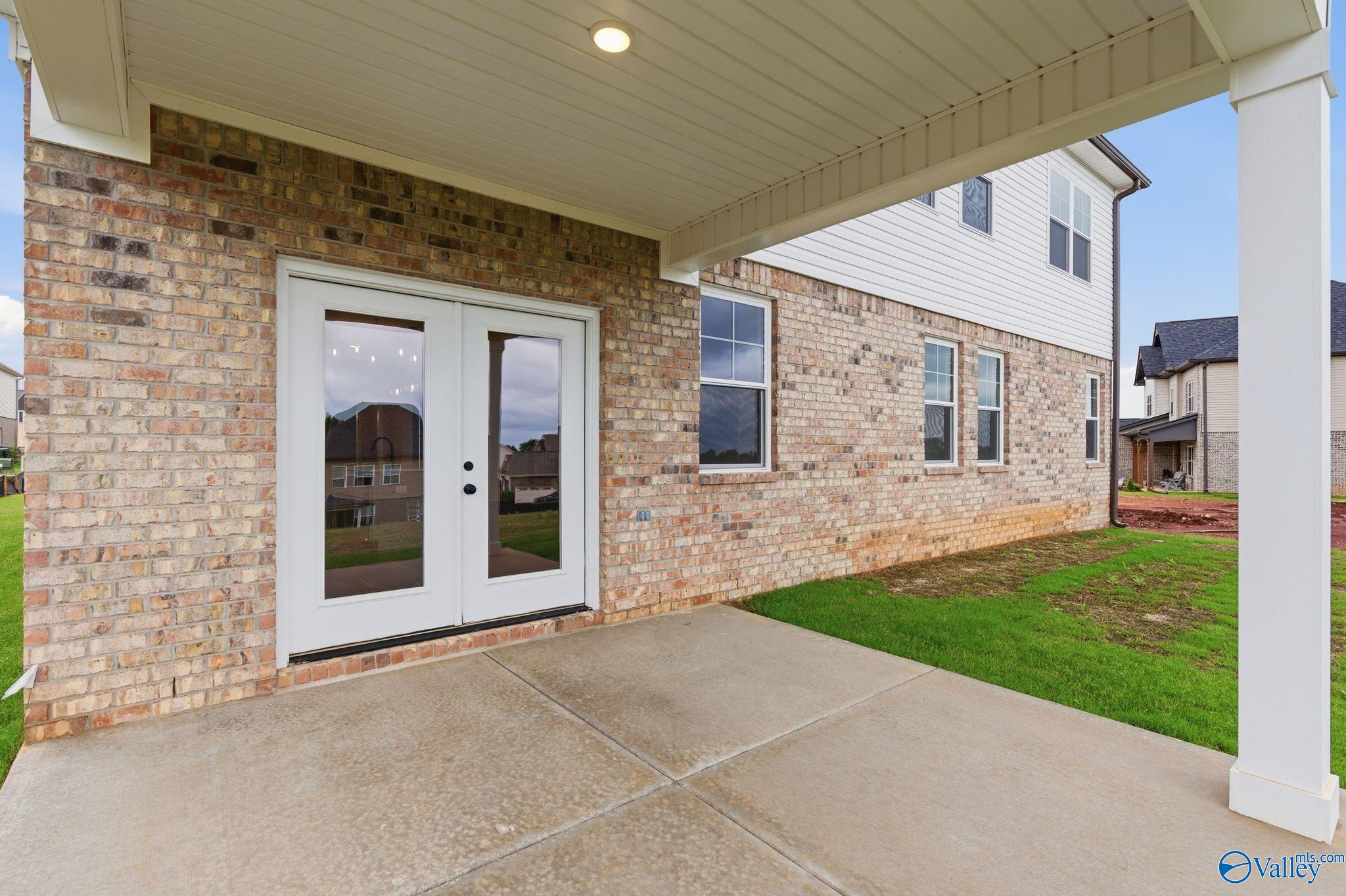 6 Flannery Court