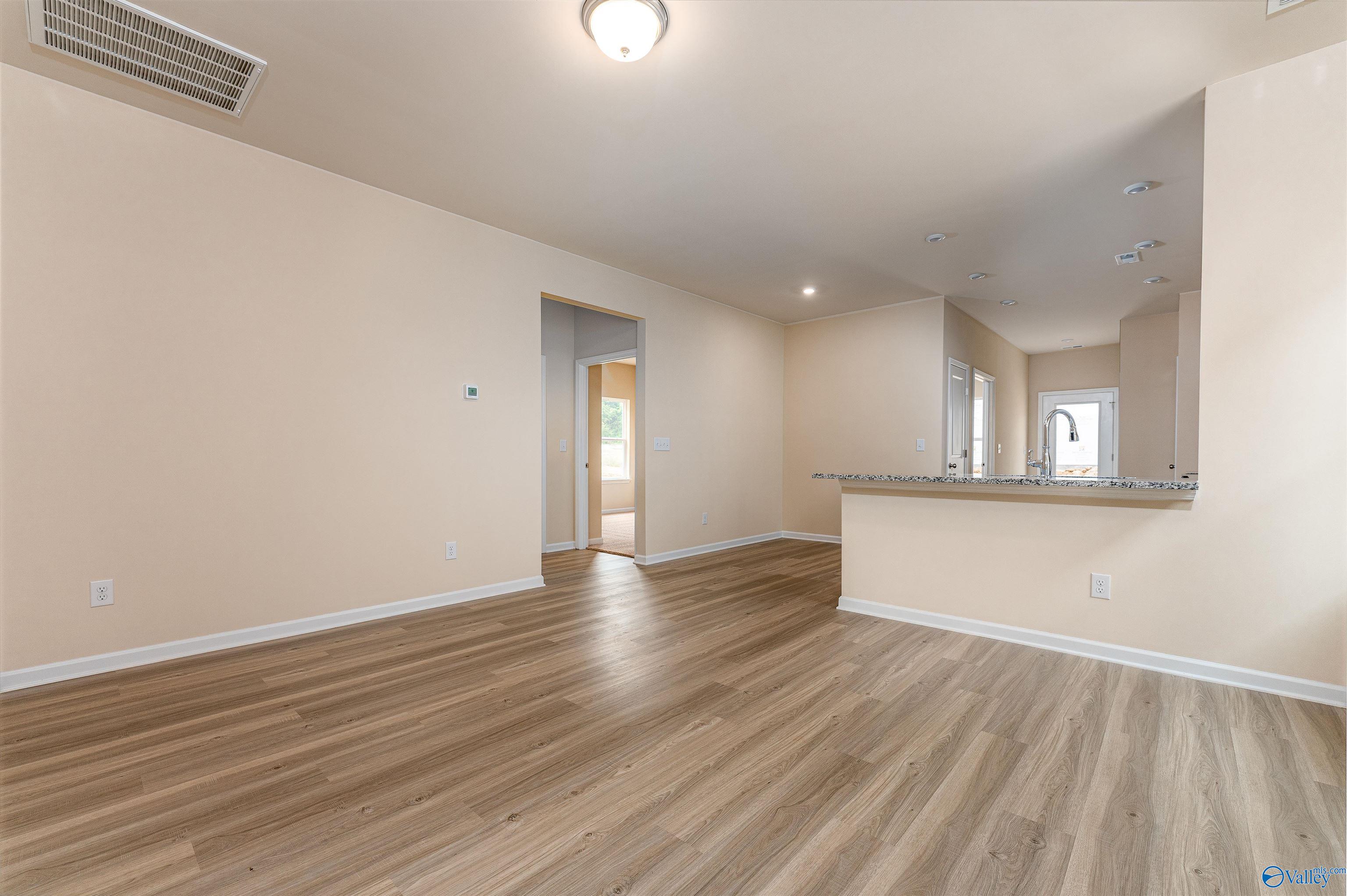 1128 Tanger Glen Trail NW
