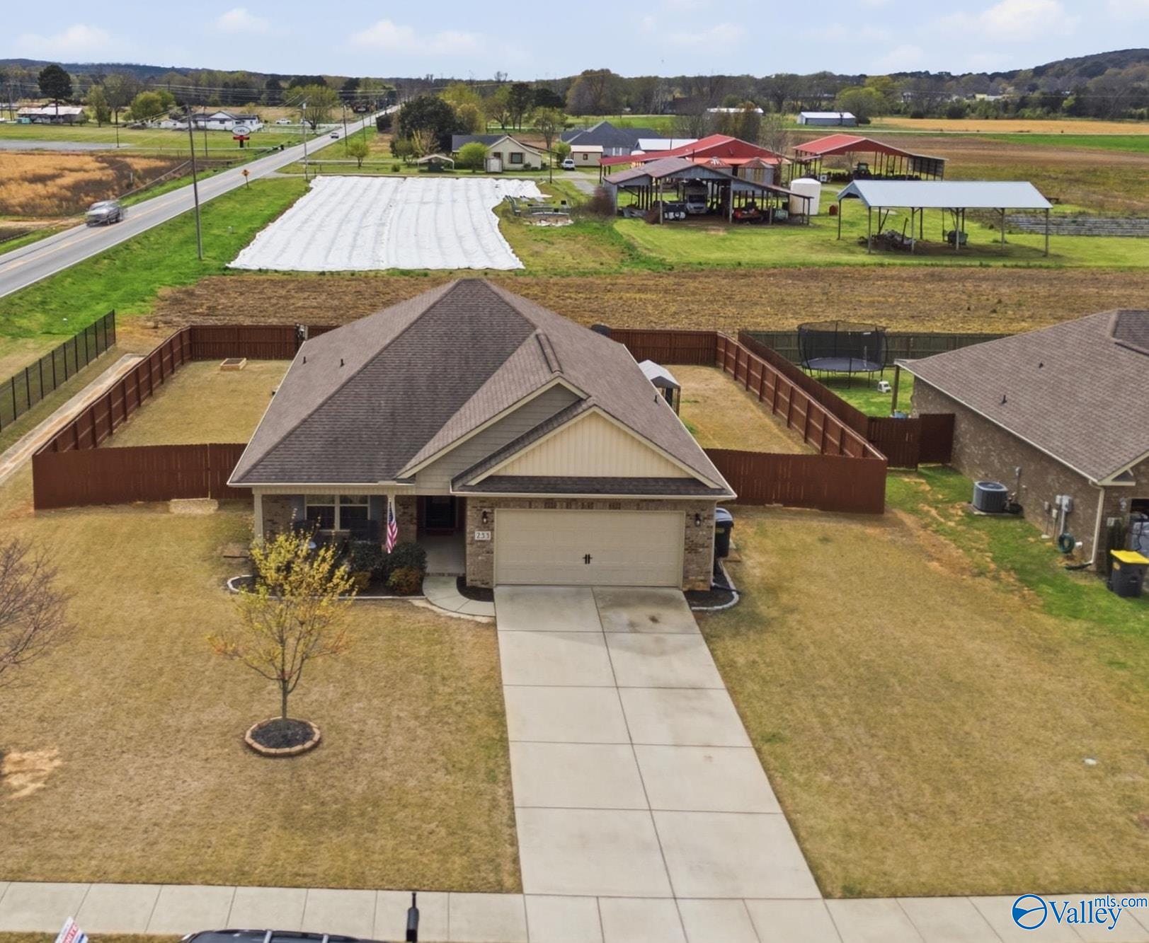 233 Olde Dogwood Trail