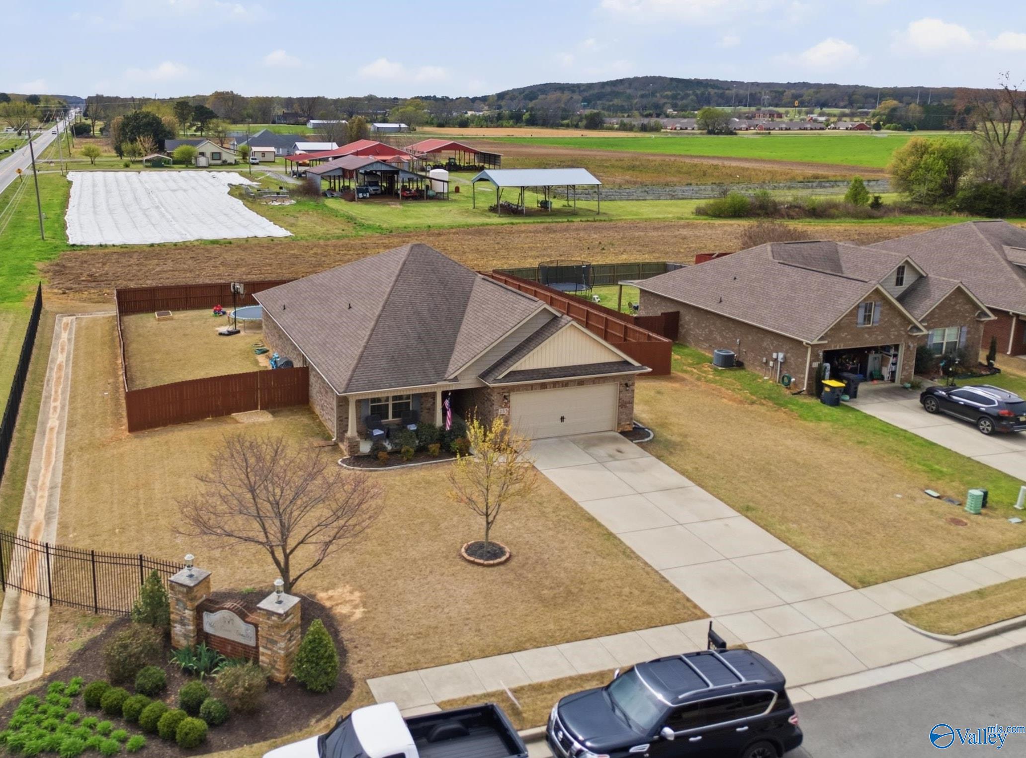 233 Olde Dogwood Trail