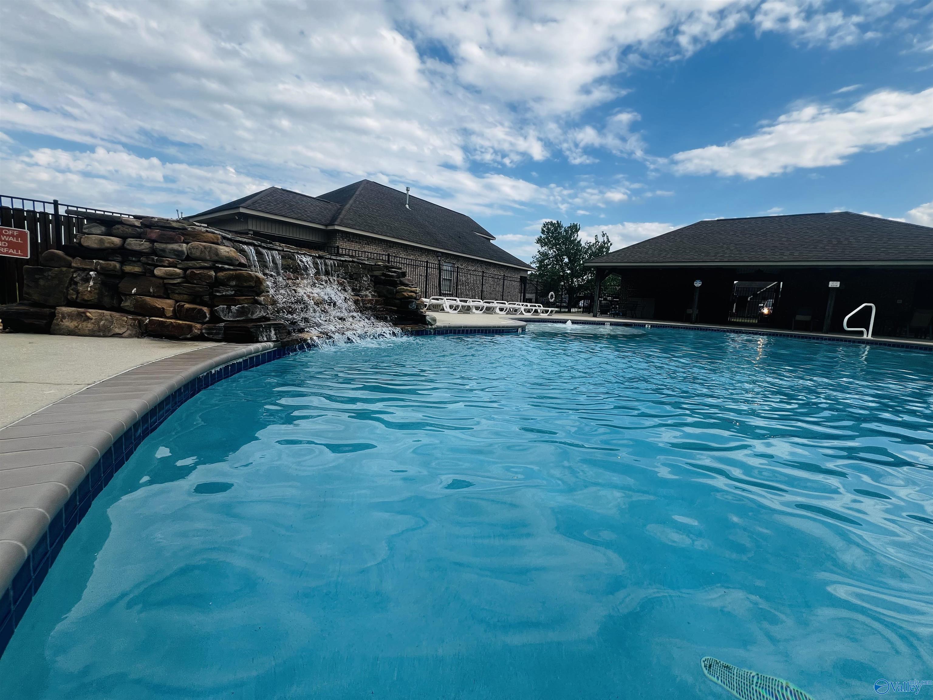 233 Olde Dogwood Trail