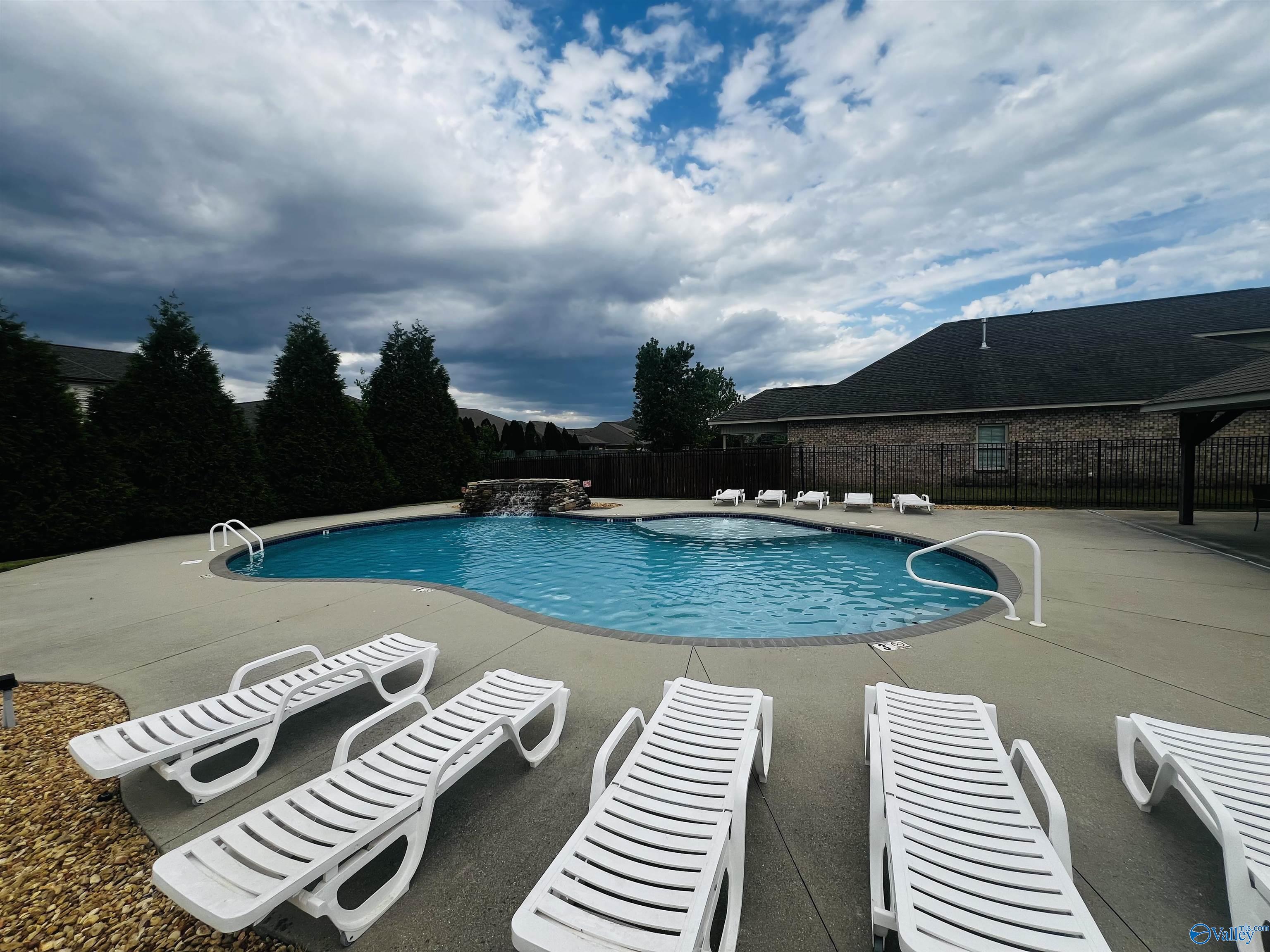 233 Olde Dogwood Trail