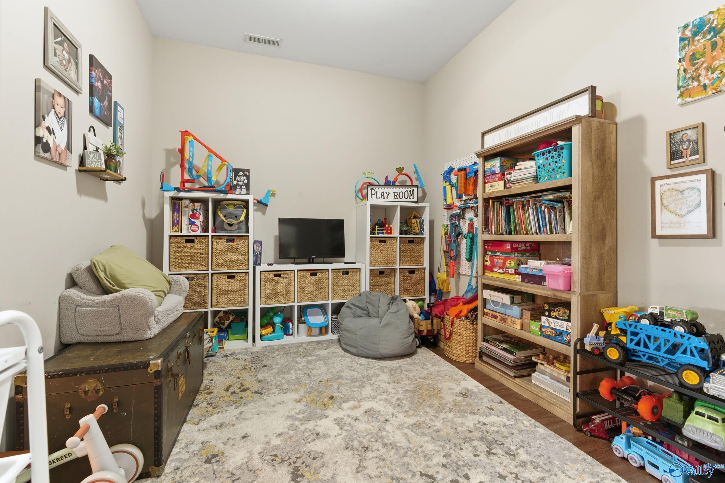 233 Olde Dogwood Trail