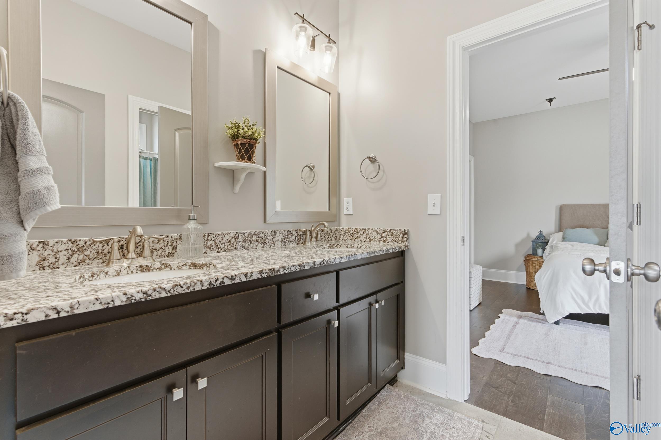 3012 Chimney Cove Circle SE